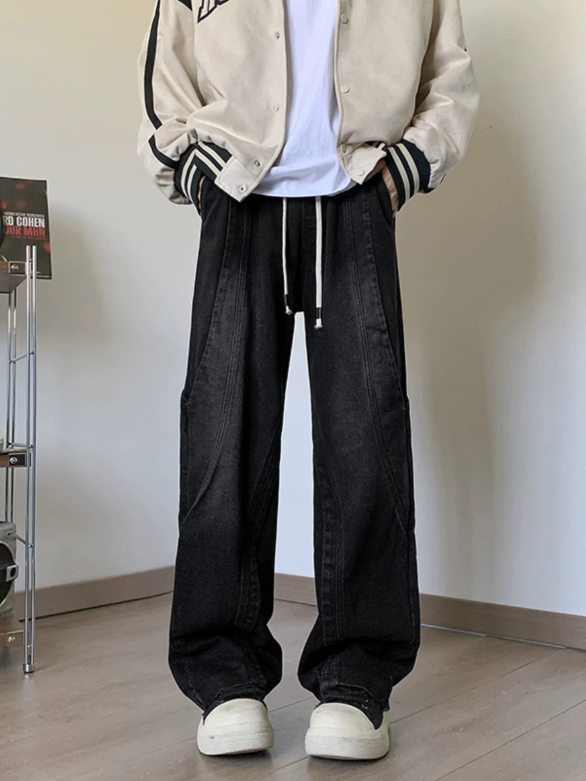 Quần jean nam kiểu Mỹ, chất liệu dày dặn, thiết kế phá cách, mùa xuân thu, quần vá phối màu, kiểu dáng thời thượng, quần ống rộng dáng suông.