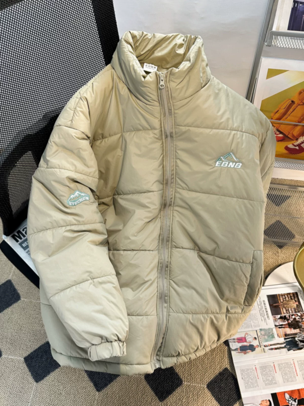 Áo khoác phao cổ đứng kiểu Mỹ dành cho nam, mẫu mới mùa đông, dáng rộng, áo phao đôi dày dặn, thương hiệu thời thượng, áo khoác bông ấm áp.