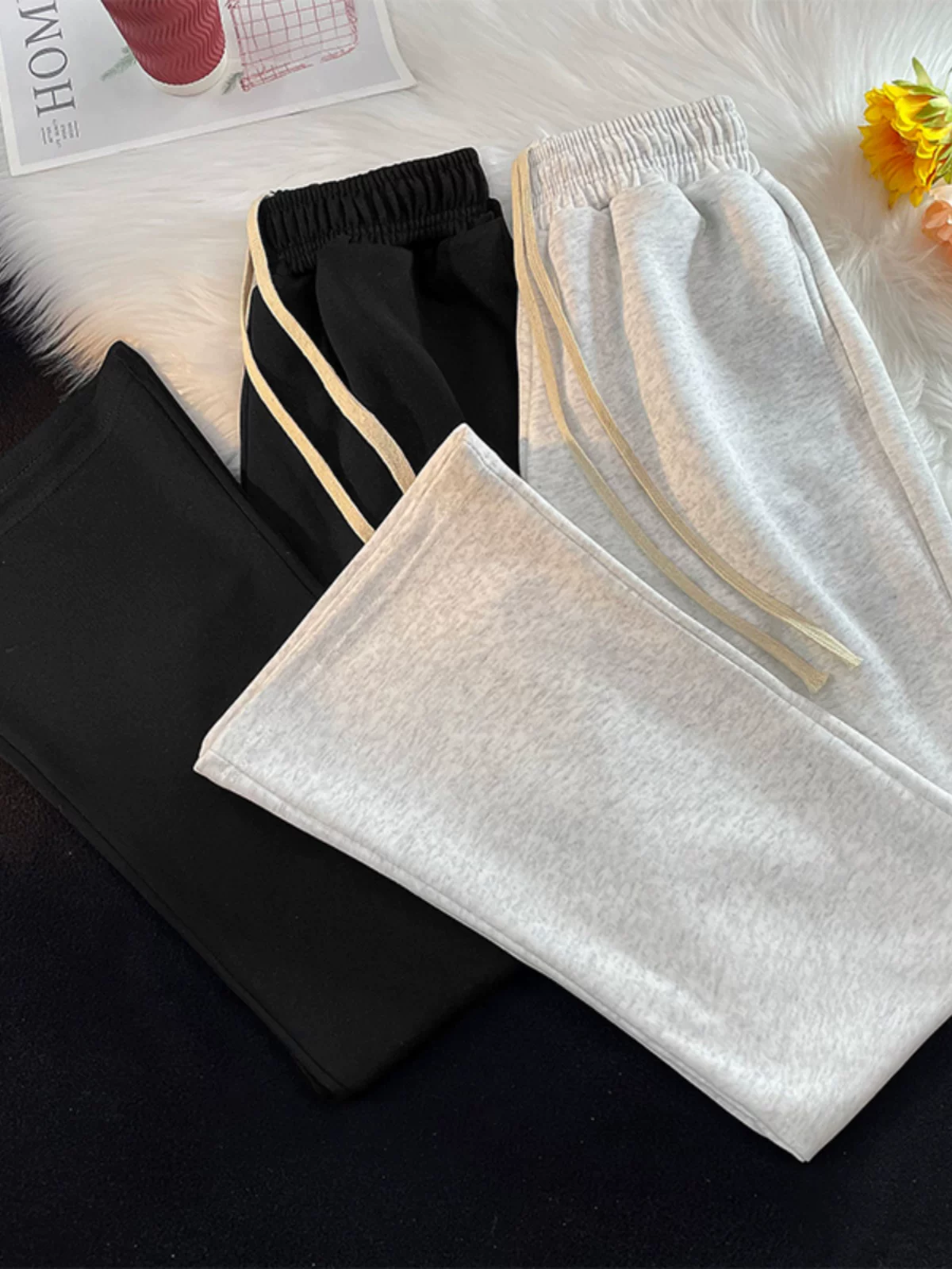 Quần thể thao cotton nguyên chất dành cho nam và nữ, phong cách xuân thu, phong cách Mỹ thời thượng, dáng rộng, quần hơi loe, quần thể thao đa năng, phong cách thường ngày.