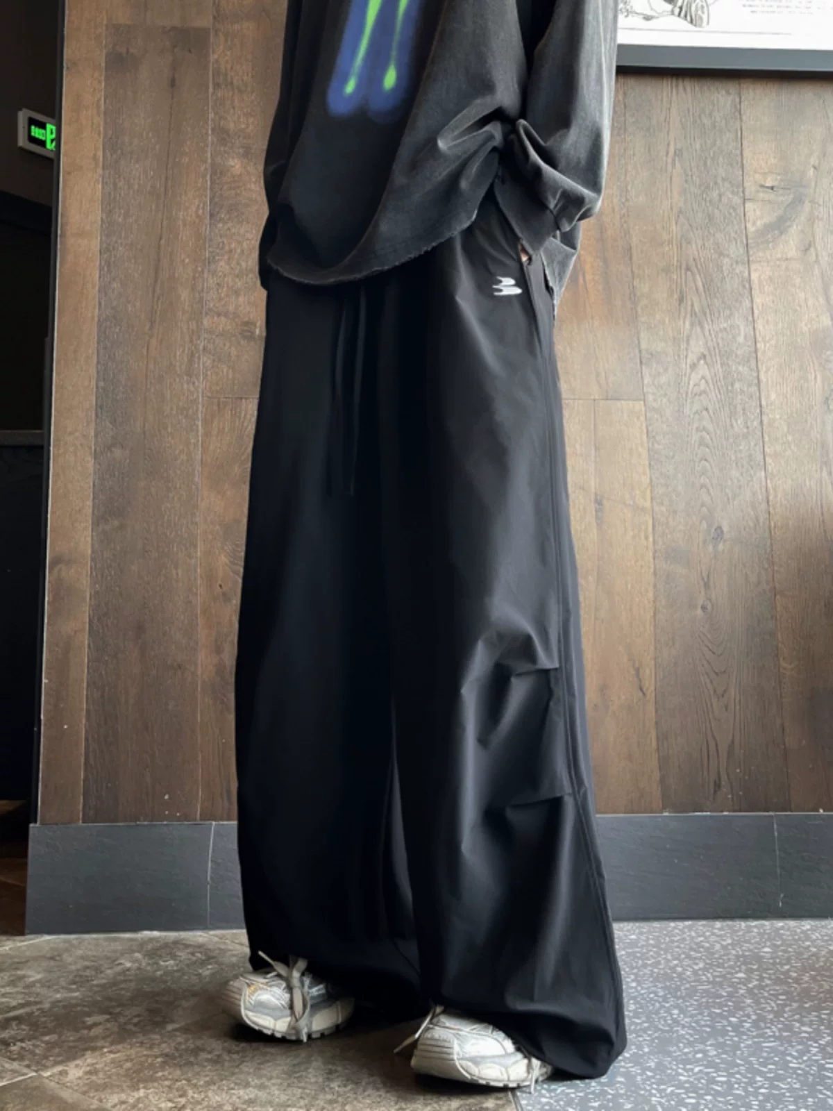 Quần công sở nam phong cách Mỹ thời thượng, quần ống rộng hip-hop mùa thu, quần dài suông rộng rãi thoải mái.