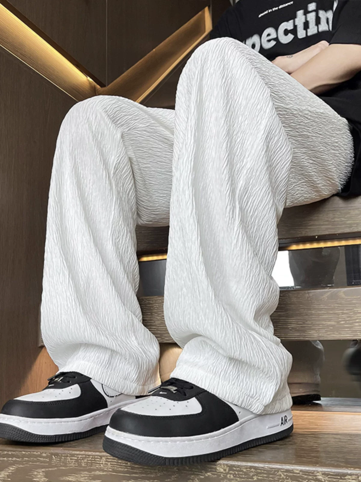 Quần lụa xếp ly nam phong cách Hồng Kông, chất liệu cao cấp, dáng suông đa năng, quần dài xu hướng mùa hè, phong cách casual.