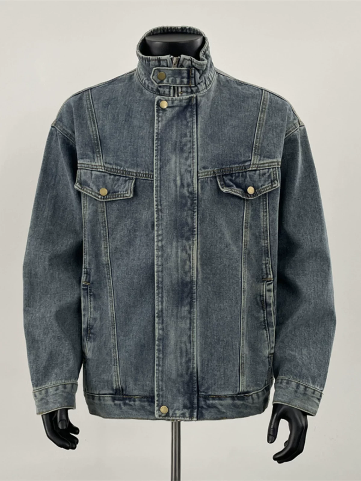 Áo khoác denim nam Xuân 2025, áo khoác cổ đứng dày dặn, kiểu dáng rộng rãi, thời thượng, phong cách Mỹ cao cấp.