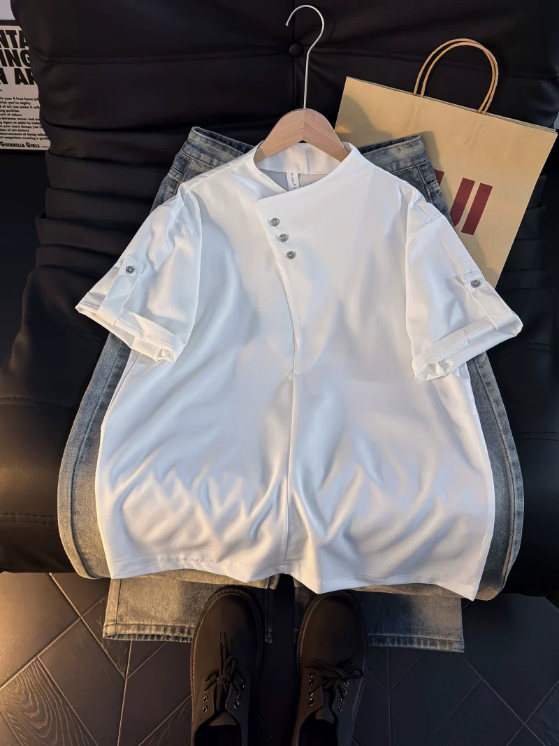 Áo thun ngắn tay phong cách retro Mỹ dành cho nam và nữ, áo thun cơ bản dáng rộng thoải mái mùa hè, áo thương hiệu thời thượng với thiết kế cài nút chéo.