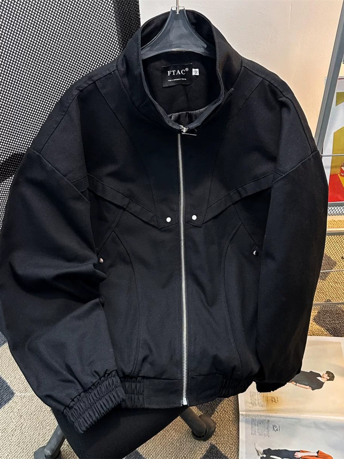 Áo khoác workwear kiểu Mỹ retro dành cho nam, phong cách đường phố thời thượng, áo khoác cá tính và sành điệu, thiết kế xuân thu, áo khoác cổ đứng.