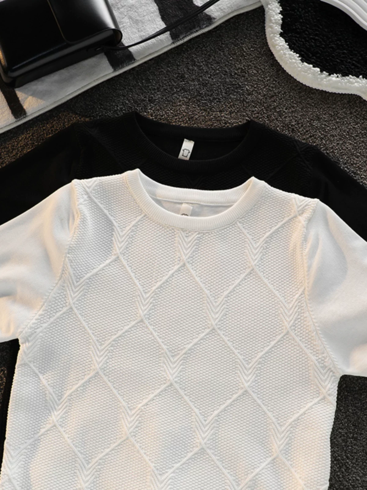 Áo thun ngắn tay chất liệu lụa đá mát mẻ, kiểu dáng thời trang Hàn Quốc dành cho nam, phong cách trưởng thành nhẹ nhàng, chất liệu jacquard kim cương.