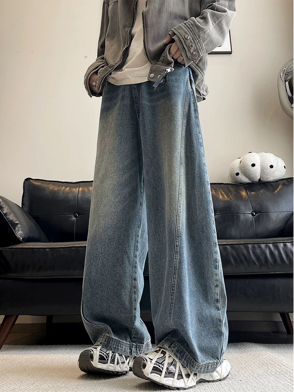 Quần jeans nam phong cách hip-hop Mỹ, quần dài dáng rộng, ống loe nhẹ, chất liệu washed, hợp thời trang xuân thu.