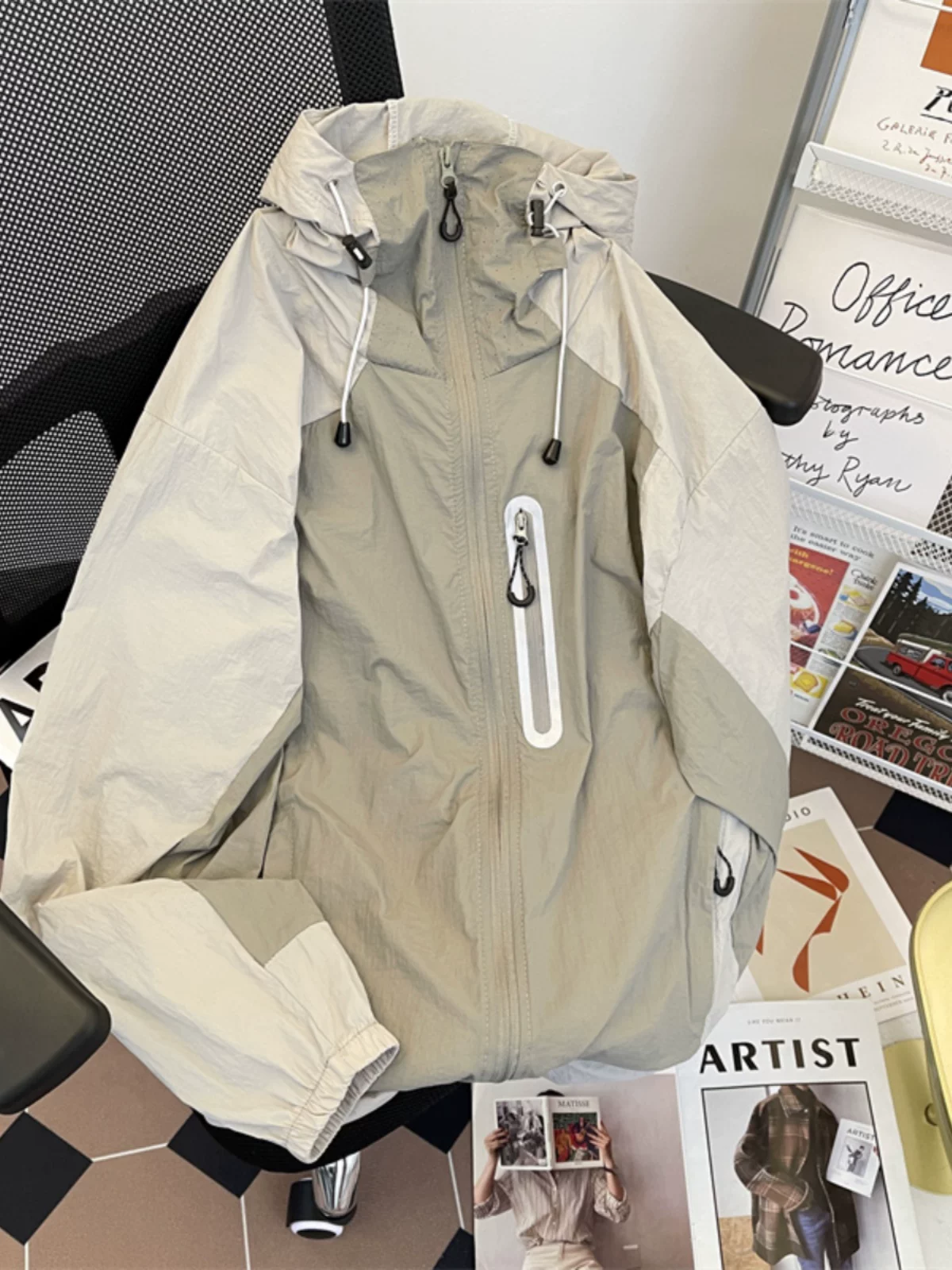 Áo khoác chống nắng phối màu cho nam, áo khoác đi bộ đường dài mùa hè mỏng nhẹ chất liệu lụa băng nhanh khô, áo khoác ngoài trời rộng rãi thời trang.