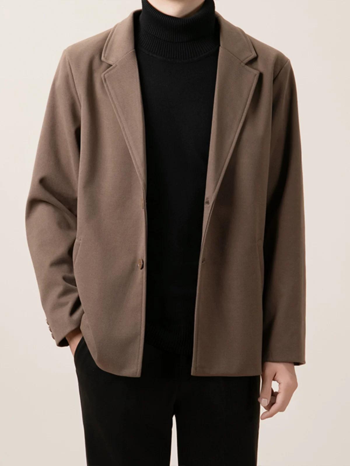 Bộ vest nam phong cách trưởng thành lịch lãm cho mùa thu đông, áo khoác len phối áo len bên trong, quần ống đứng, bộ ba món.