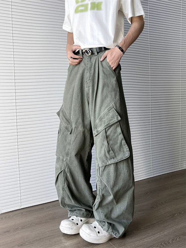 Quần jean nam dáng rộng thời trang, có túi bên hông lớn, quần công sở thiết kế phá cách theo phong cách retro Mỹ.