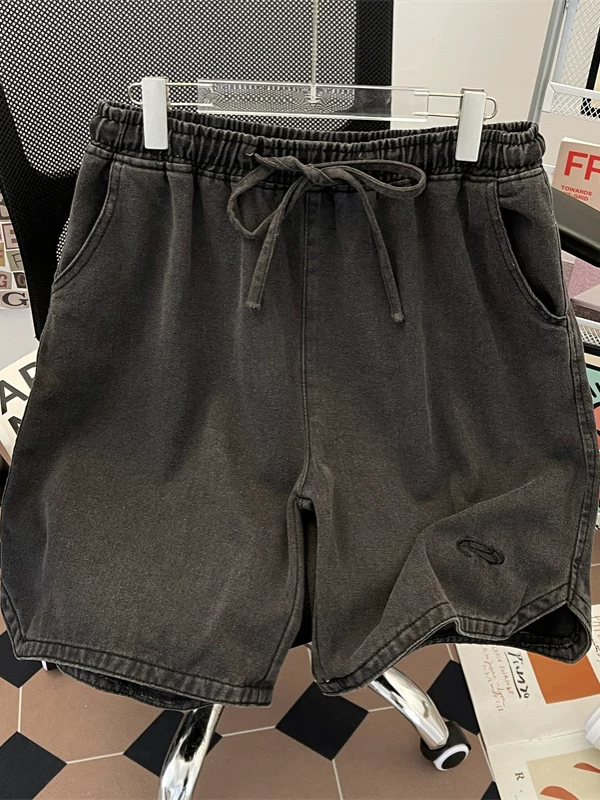 Quần short denim nam phong cách đường phố, quần năm phần dáng rộng mỏng nhẹ hợp thời trang mùa hè, quần dài vừa phải thêu họa tiết ống rộng kiểu Mỹ.