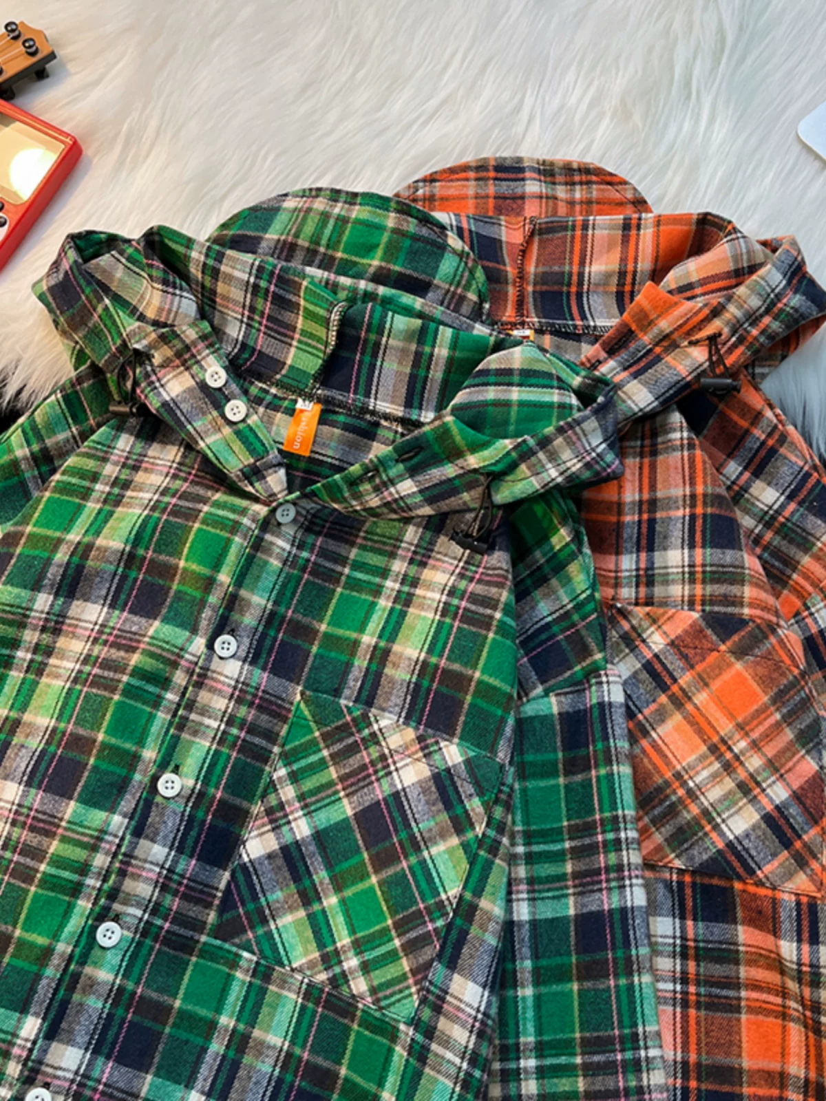 Áo sơ mi có mũ trùm đầu kẻ sọc màu tương phản nam dài tay phong cách cổ điển Mỹ áo sơ mi mùa xuân thu hợp thời trang thương hiệu áo khoác cặp đôi dáng rộng