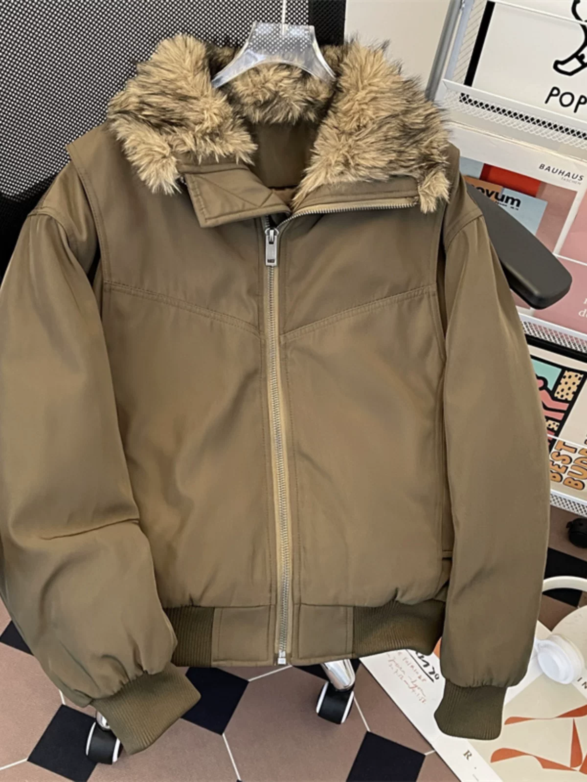 Áo khoác cotton cổ lông dành cho nam, áo khoác cotton dày dặn lót lông cừu mùa đông, quần áo cotton ấm áp kiểu dáng gọn gàng phong cách Mỹ thời thượng.