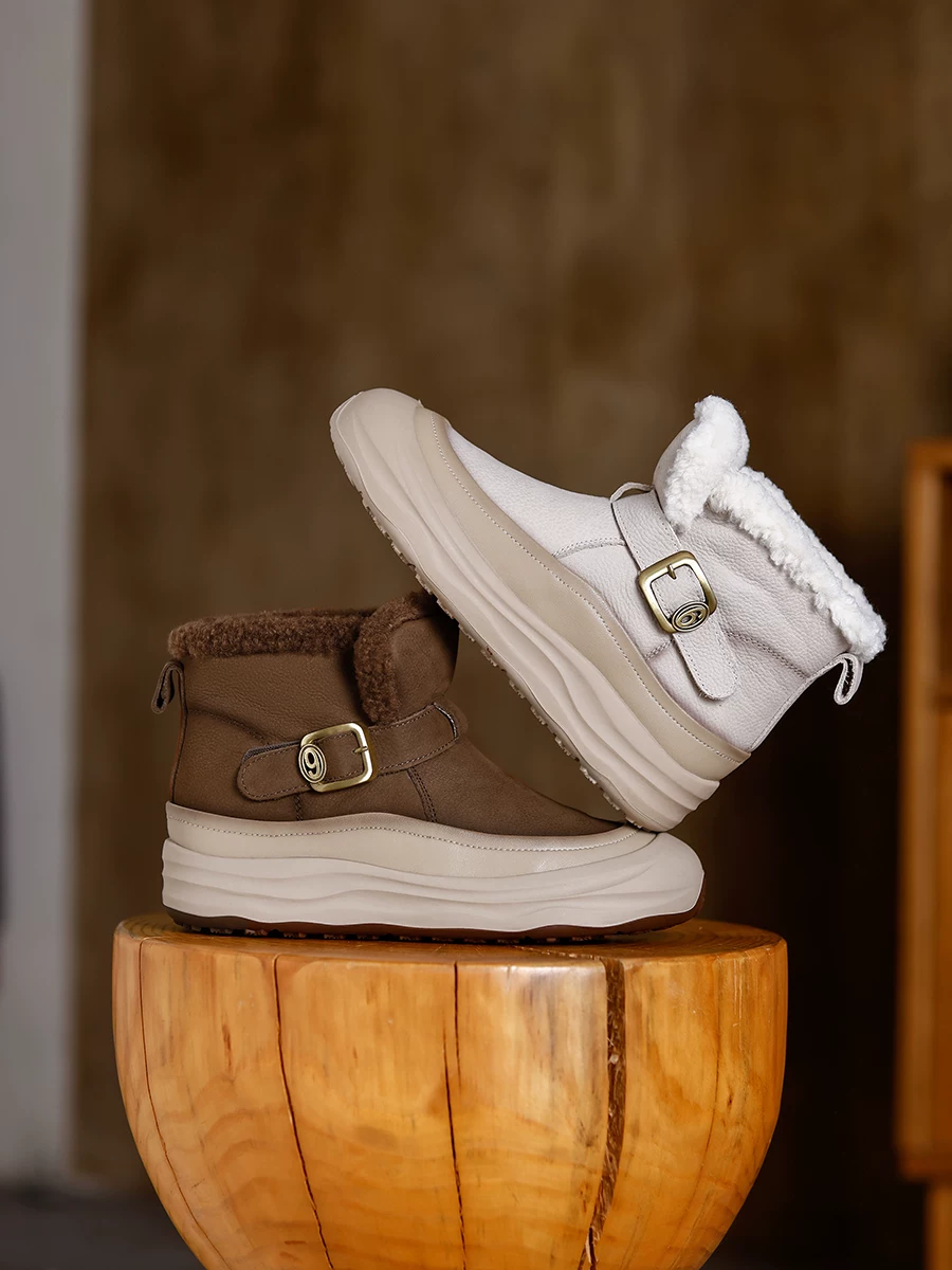 Giày bốt tuyết Birkenstock da bò retro dành cho nữ, đế dày, lót lông cừu, chất liệu cotton dày, kiểu mới mùa đông 2025, bốt ngắn ấm áp lông xù.