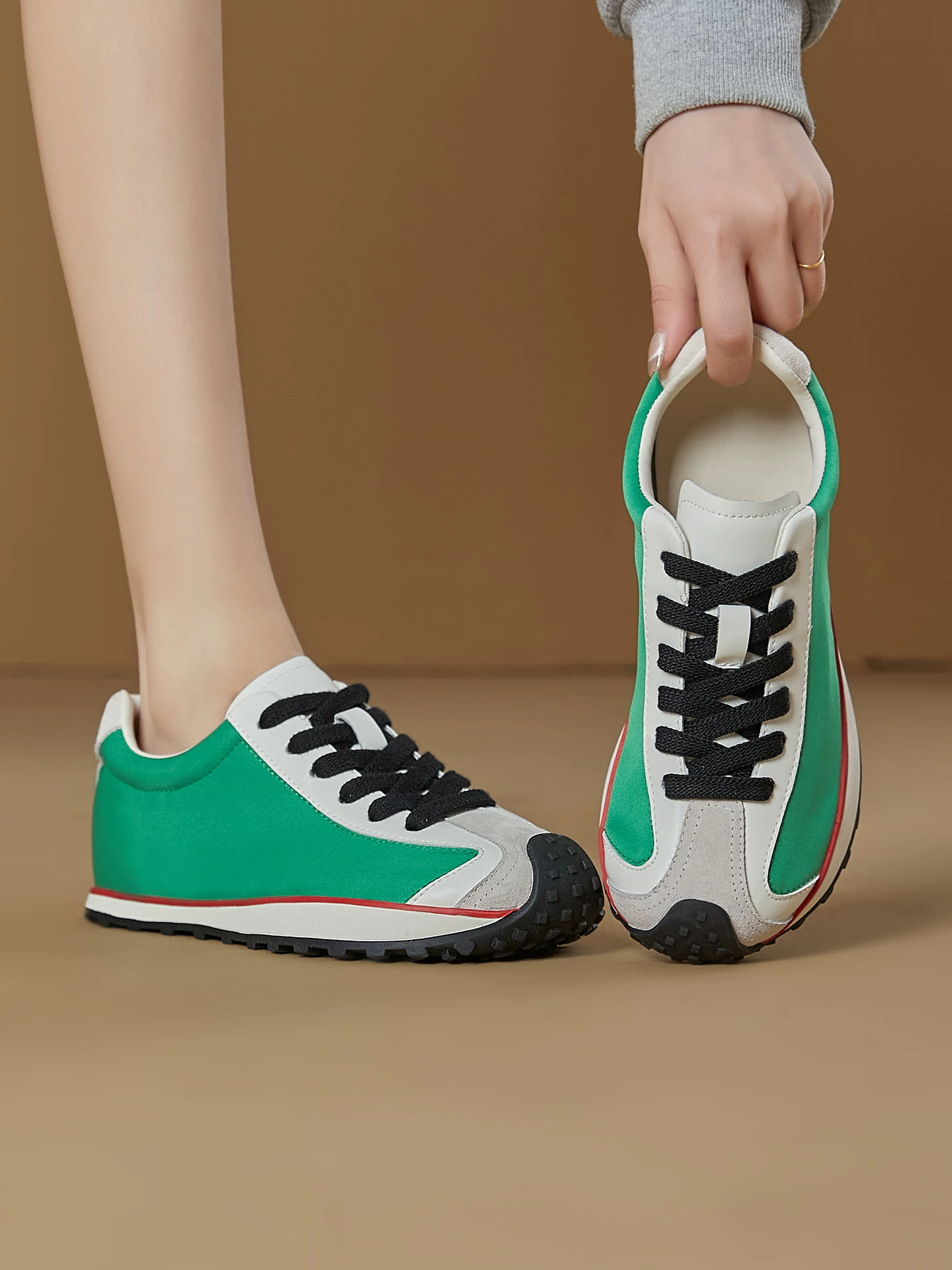 Giày Gump retro phối màu dành cho nữ, giày tập luyện Đức đế dày tăng chiều cao, giày thể thao thời trang nhẹ thoáng khí mùa hè 2026 mới.