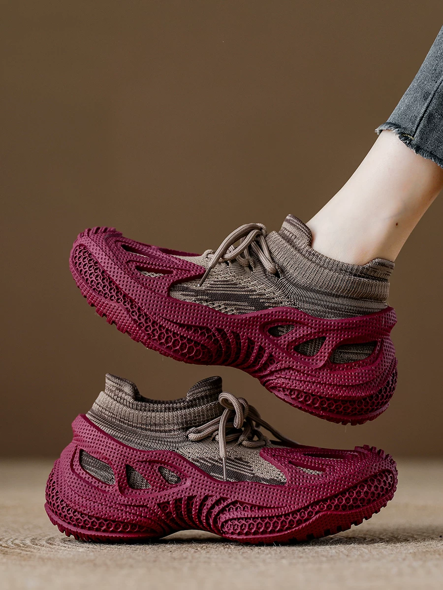 Giày tất dệt kim dành cho nữ, giày bố đế dày tăng chiều cao, giày thể thao Yeezy nhẹ thoáng khí mới mùa thu 2026.