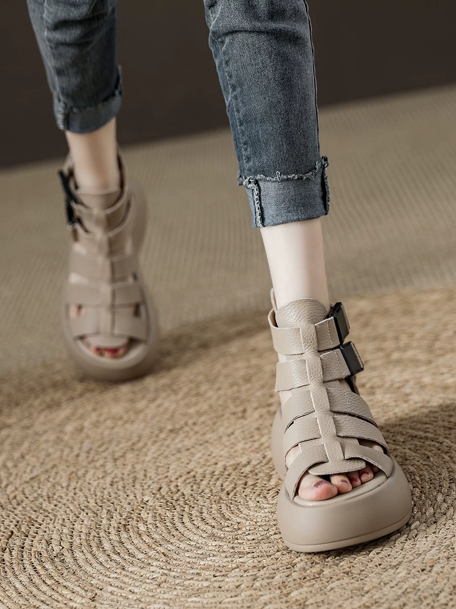 Giày sandal cao cổ đế dày dành cho nữ, giày bốt La Mã dệt retro bằng da thật, kiểu mới mùa hè 2026, bốt ngắn thoáng khí khoét lỗ