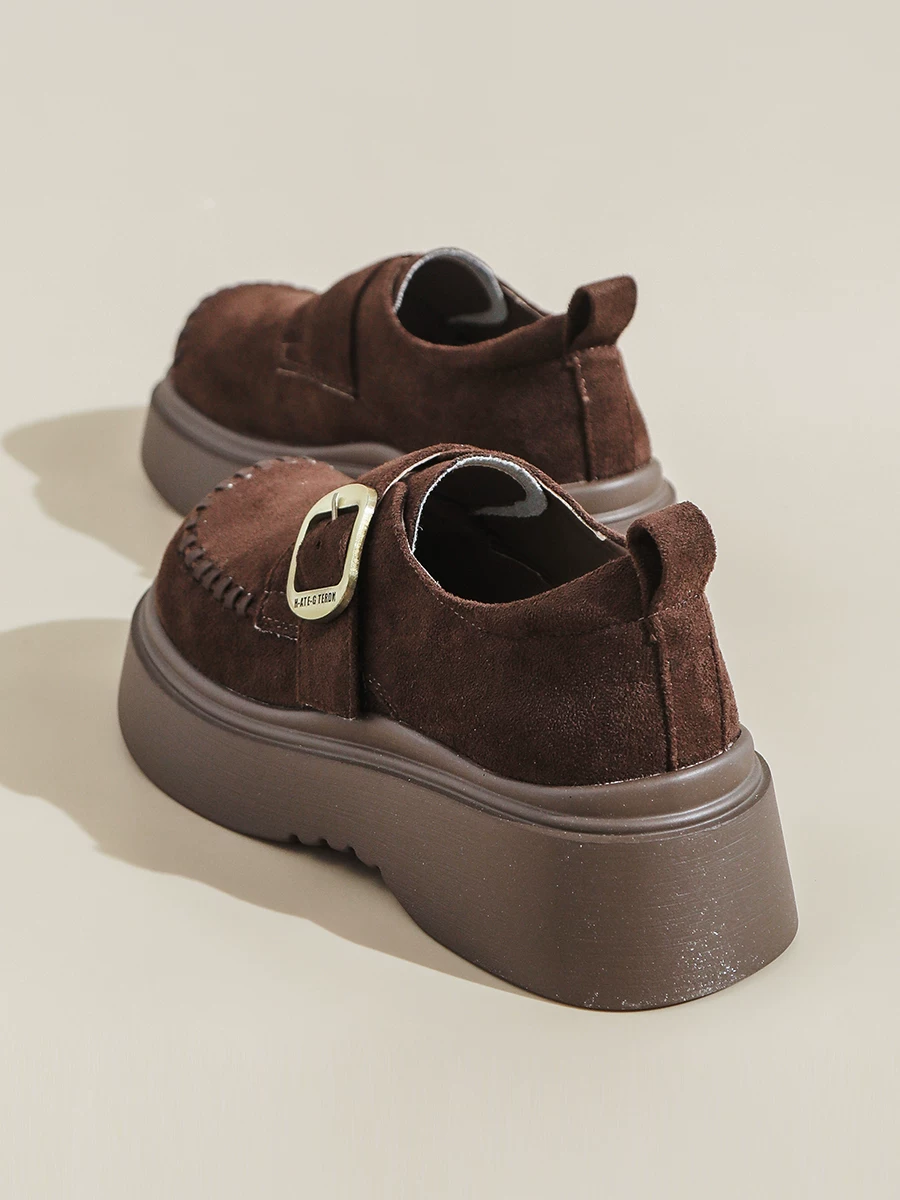 Giày lười nữ da thật đế dày, giày Birkenstock da lộn kiểu retro, mẫu mới thu đông 2025, giày da nâu phong cách Anh.
