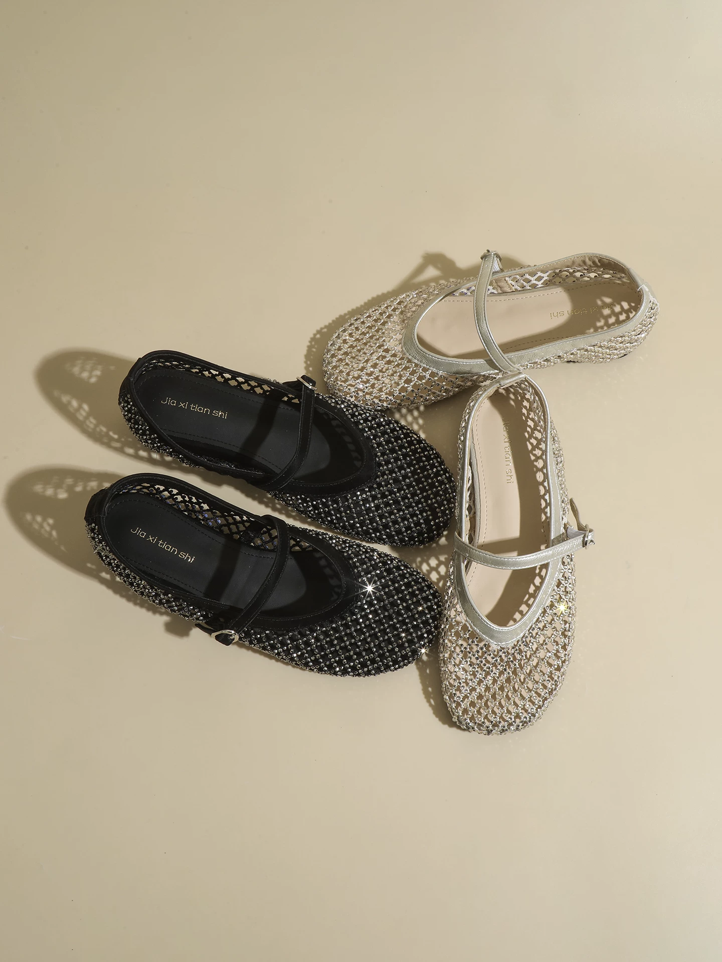 Giày sandal Mary Jane đính đá cho nữ, giày lưới thoáng khí đan rỗng, kiểu mới mùa hè 2026, giày bệt lưới.