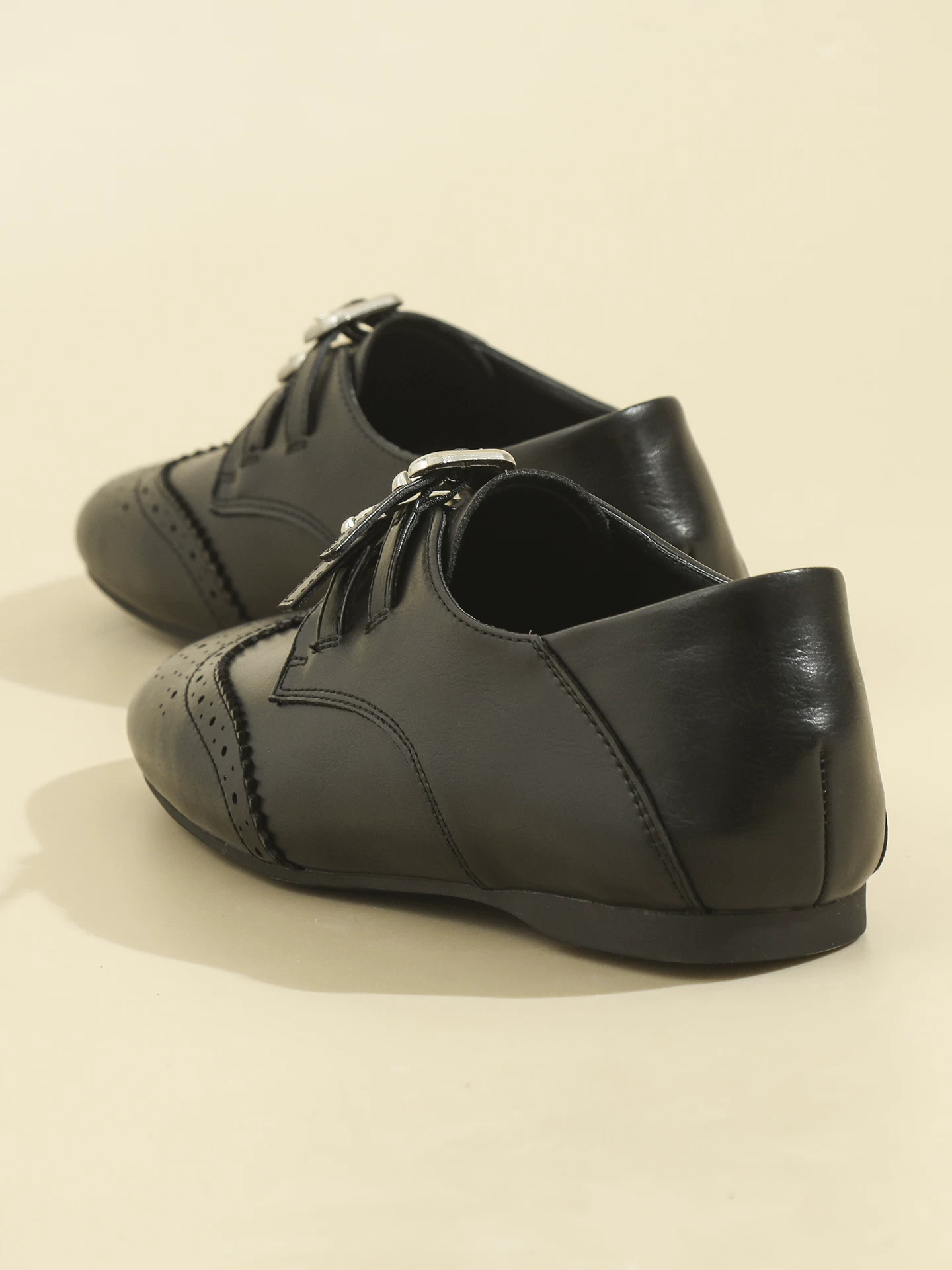 Giày da nữ kiểu Anh cổ điển, họa tiết chạm khắc, kiểu Brogue, giày lười đế bằng da thật, mẫu mới xuân 2026