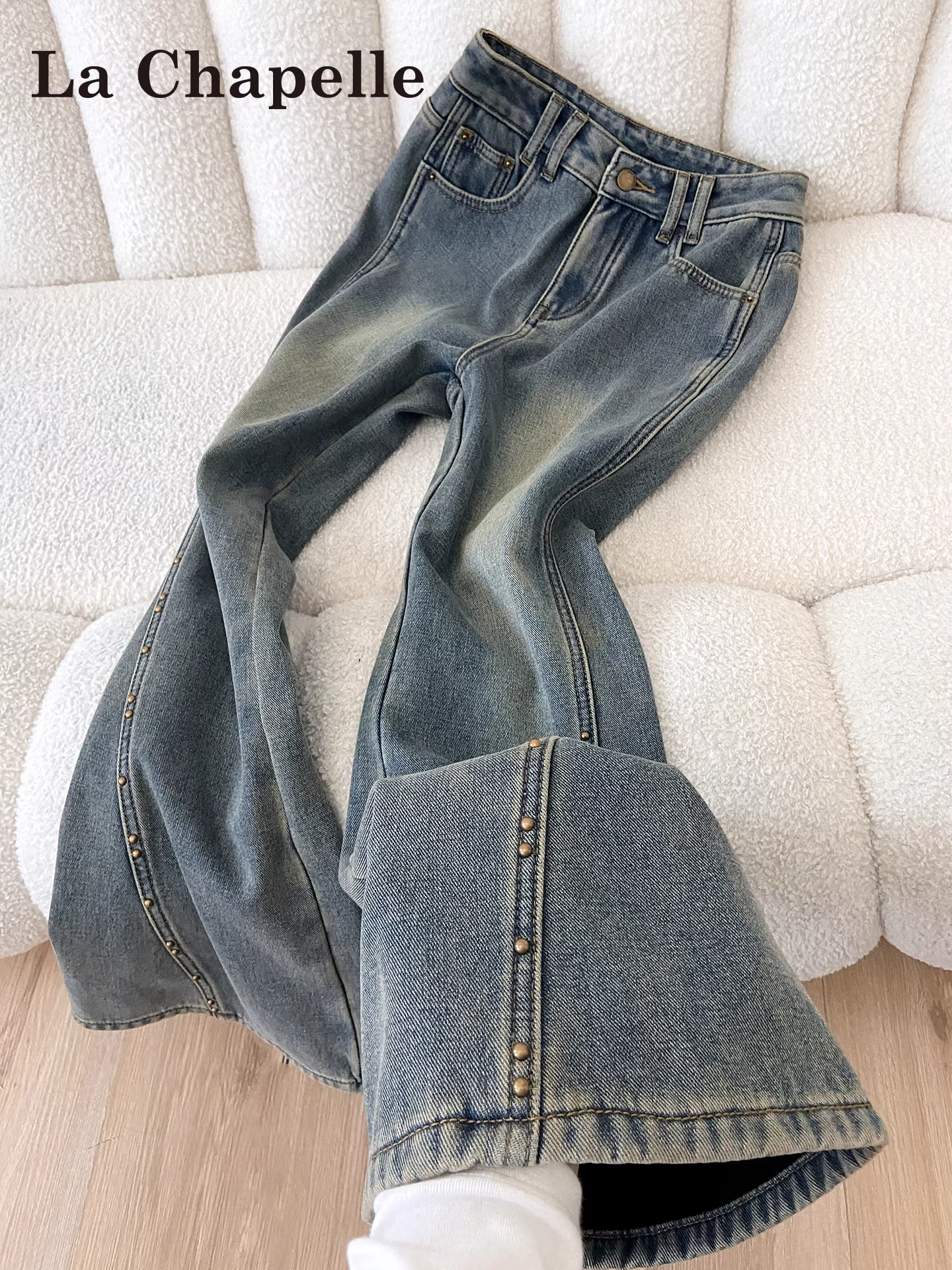Quần jean nữ La Chapelle kiểu dáng retro, lót lông dày, ống loe, mùa thu đông 2025, kiểu dáng nhỏ nhắn, ống chuông, đính hạt