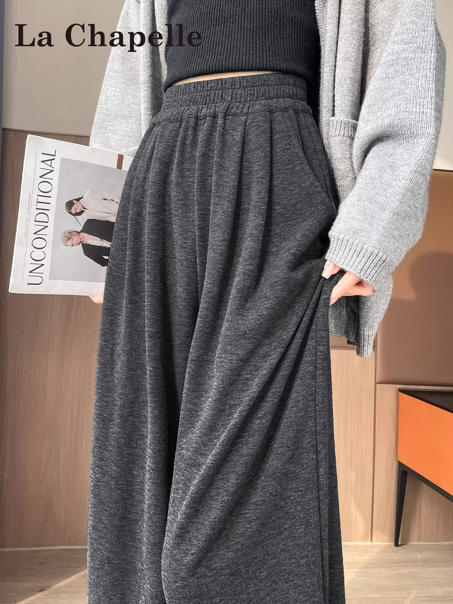 Quần ống rộng lót lông màu xám La Chapelle dành cho nữ 2025 mới thu đông quần thể thao ống đứng lưng cao thường ngày