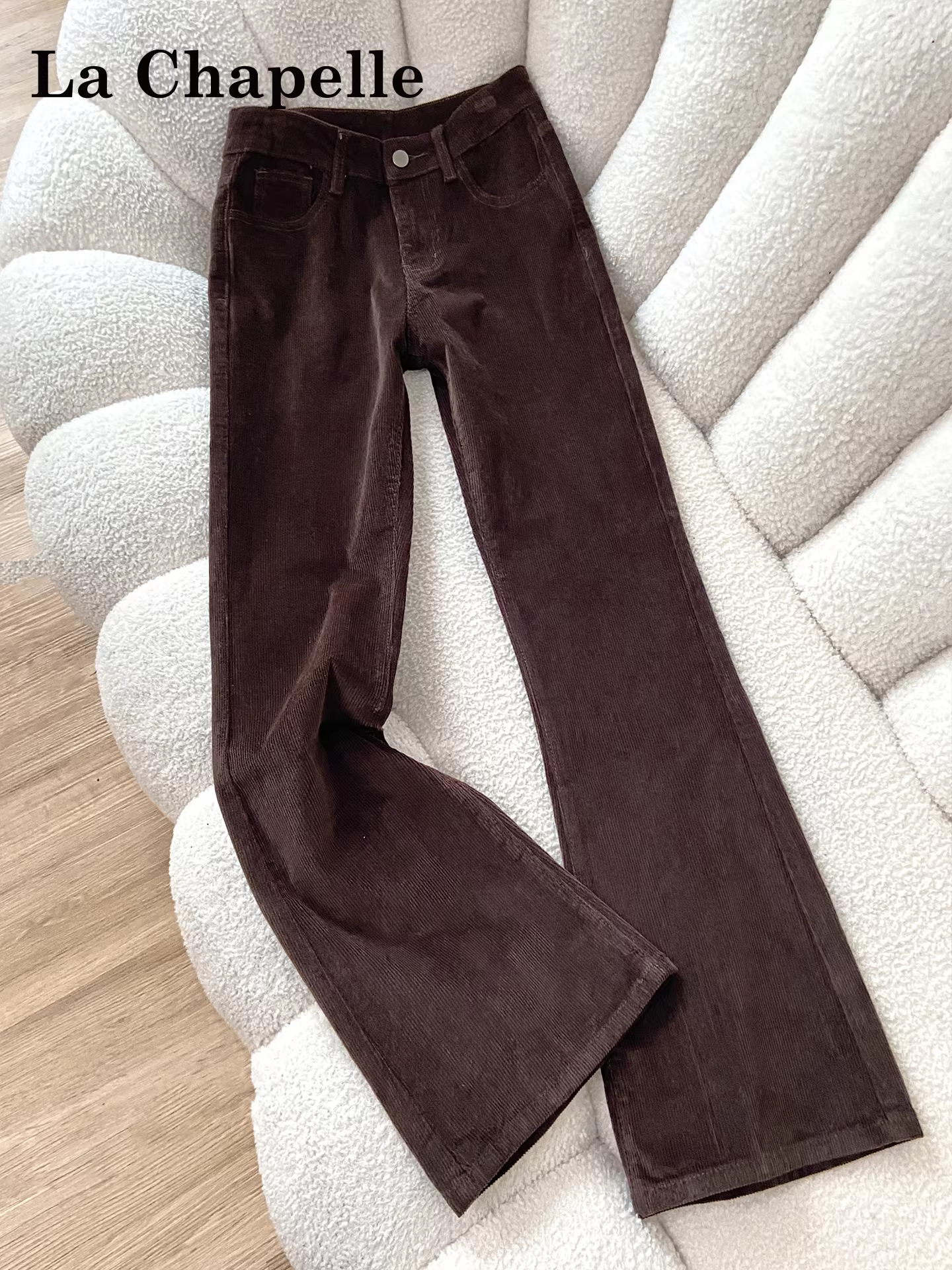 Quần ống loe dày dặn lót lông màu cà phê La Chapelle dành cho nữ, kiểu dáng mới thu đông 2025, chất liệu nhung tăm ôm dáng, kiểu chuông.