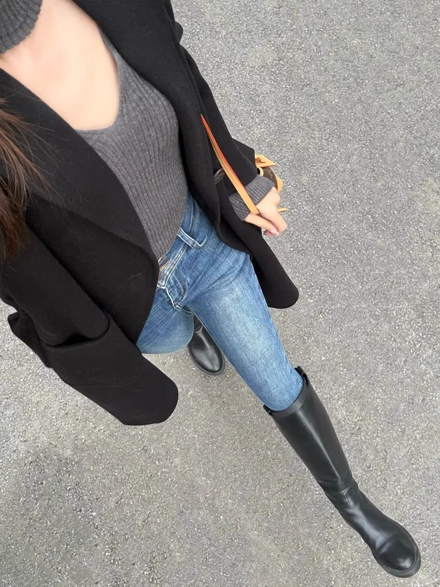 Quần jean nữ La Chapelle kiểu dáng ôm sát, lót lông dày, chất liệu retro, mùa thu đông 2025, kiểu dáng bút chì ôm sát.