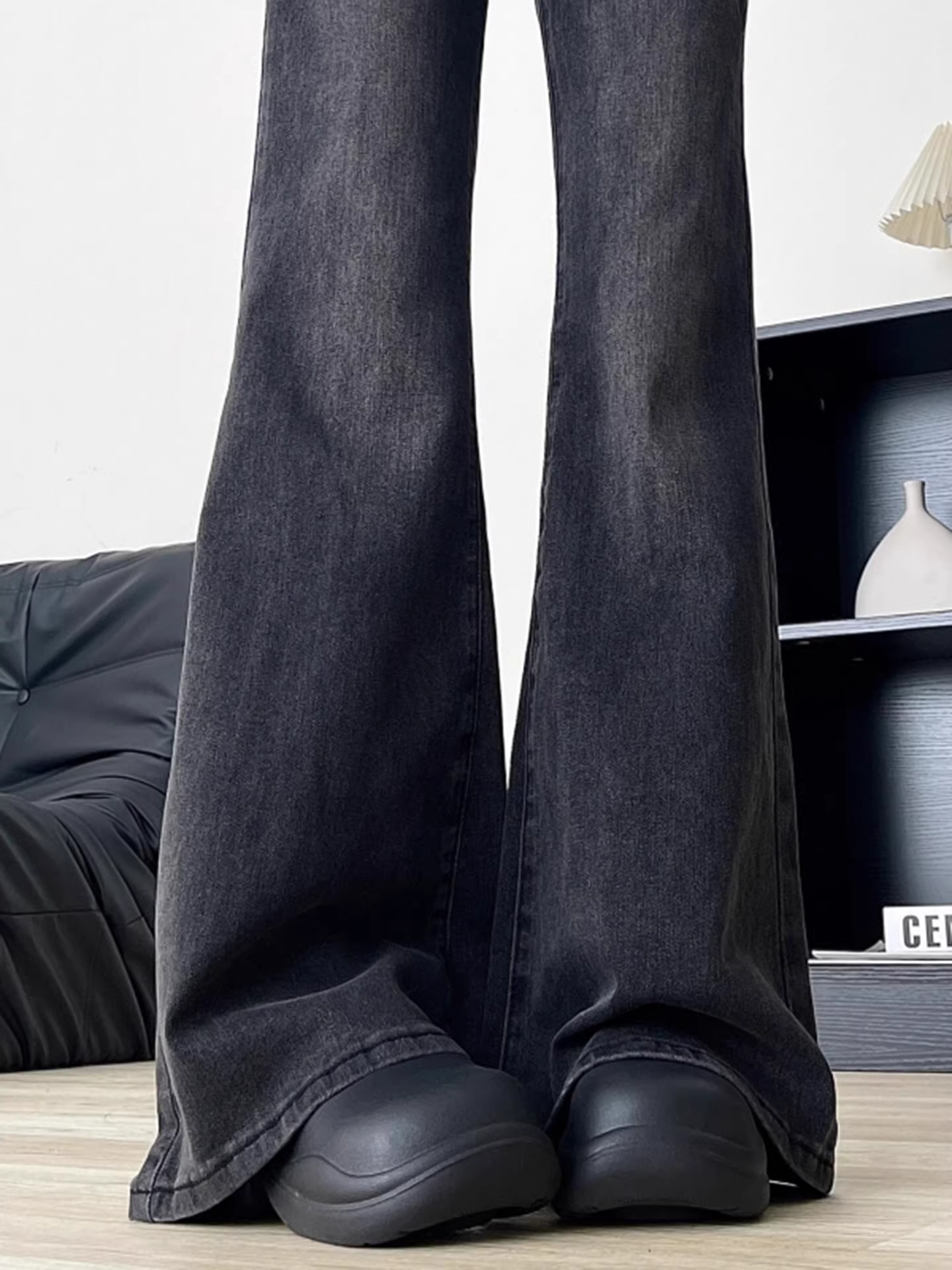 Quần jeans nữ La Chapelle lót lông dày, dáng ôm, ống loe, kiểu mới thu đông 2025, cạp cao, kiểu bootcut