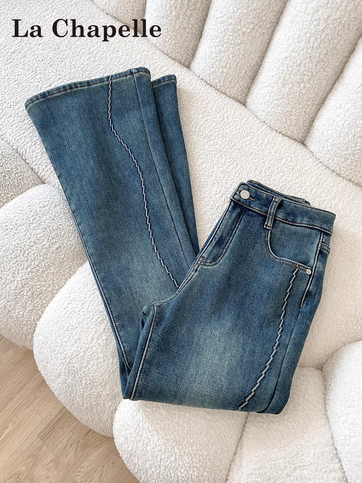 Quần jeans nữ La Chapelle kiểu dáng retro, lót lông dày, ống loe, mùa thu đông 2025, ôm dáng, kiểu bootcut