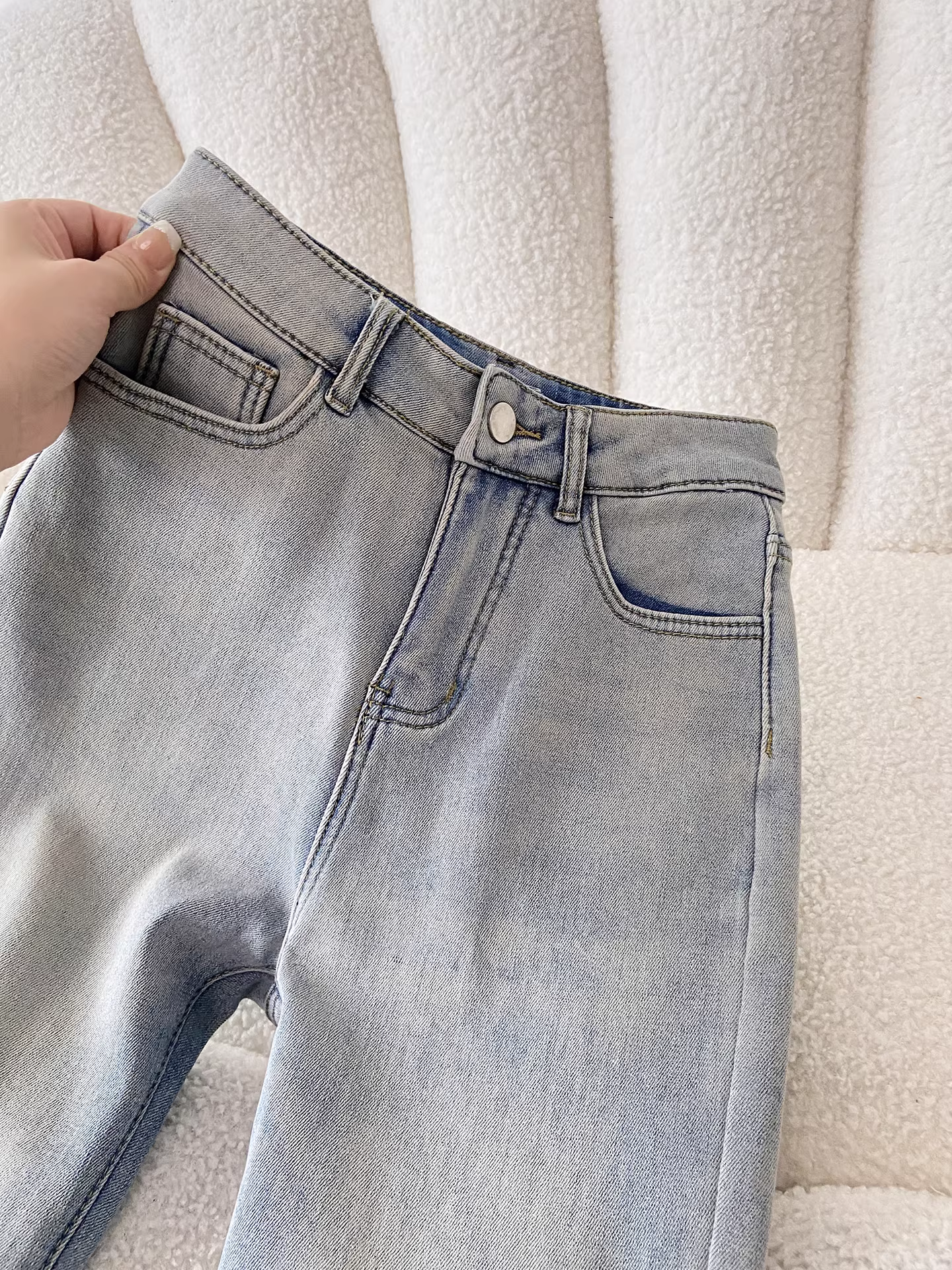 Quần jeans dày lót lông màu sáng La Chapelle dành cho nữ, kiểu dáng ôm sát, dài 9 phần, kiểu dáng thuốc lá, mới thu đông 2025