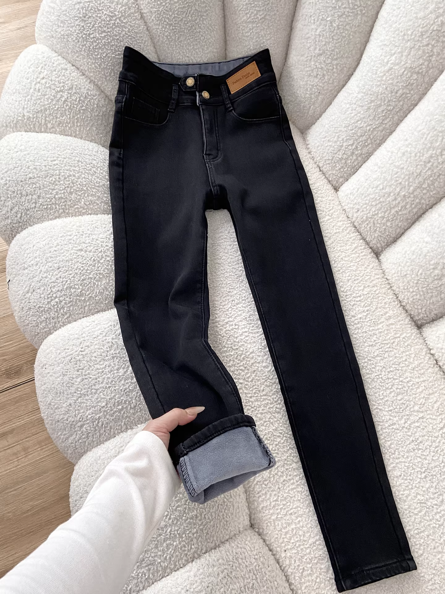 Quần jean nữ La Chapelle lót lông dày, kiểu dáng ôm sát, cạp cao, tôn dáng, mùa thu đông 2025