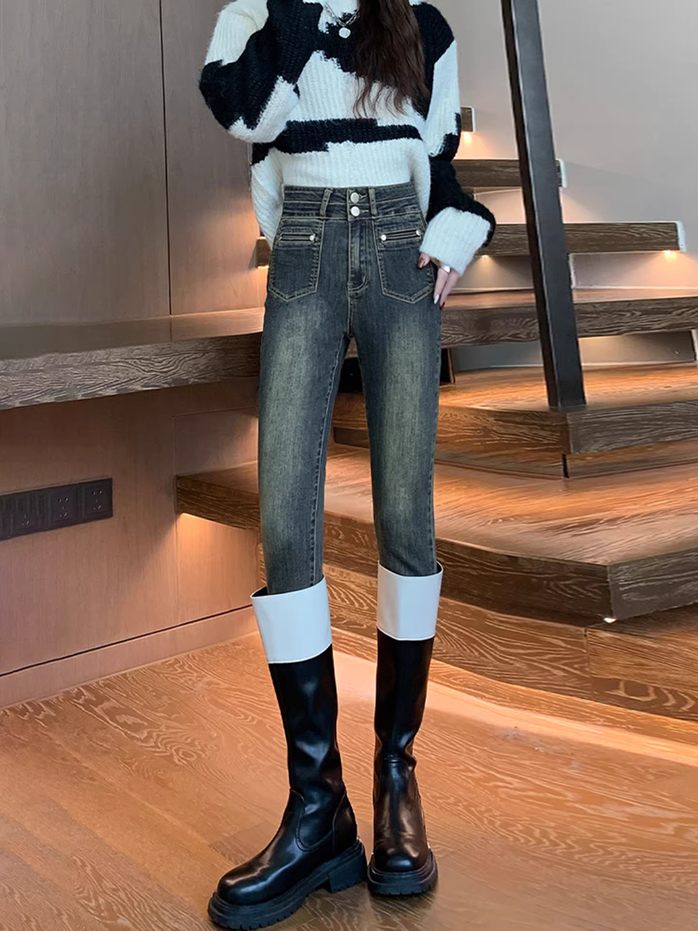 Quần jean nữ La Chapelle màu xám, lót lông cừu, dày, ôm sát, kiểu dáng mới thu đông 2025, cạp cao, co giãn, dáng ôm.