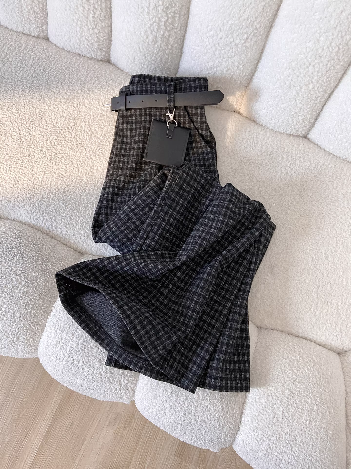 Quần ống rộng kẻ ca rô len đen La Chapelle dành cho nữ, mẫu mới thu đông 2025, cạp cao, dáng rộng, thẳng