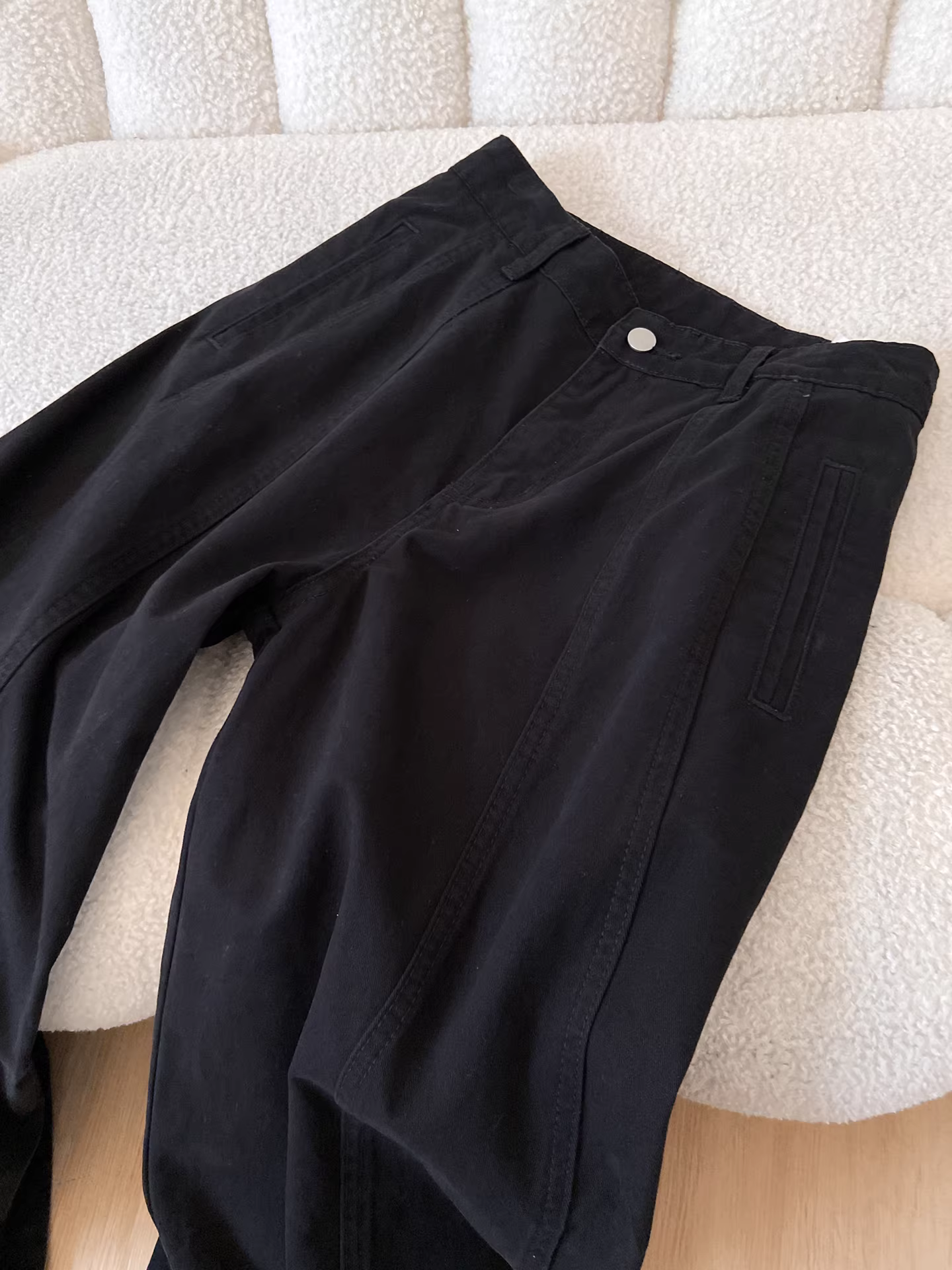 Quần jeans ống rộng dày dặn lót lông cừu đen La Chapelle dành cho nữ, mùa thu đông 2025, kiểu dáng mới, cạp cao, dài chấm đất, dáng thẳng