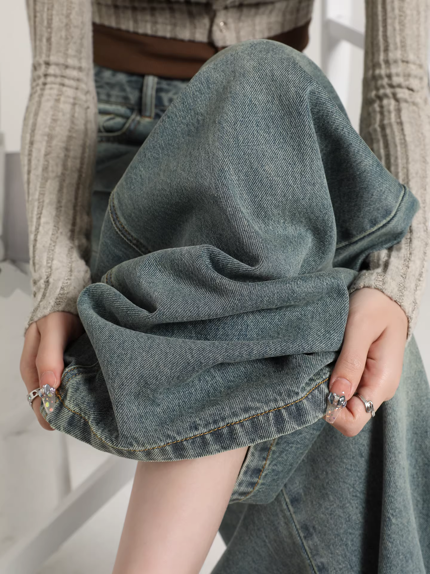 Quần jeans rộng ống rộng màu sáng La Chapelle dành cho nữ, mùa thu đông 2025, kiểu dáng mới, cạp cao, dáng thẳng.