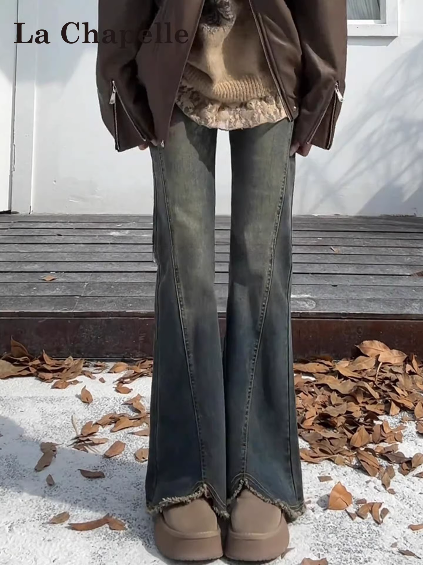 Quần jeans nữ La Chapelle kiểu dáng retro, lót lông dày, ống loe, mùa thu đông 2025, viền xù, xẻ tà, kiểu chuông