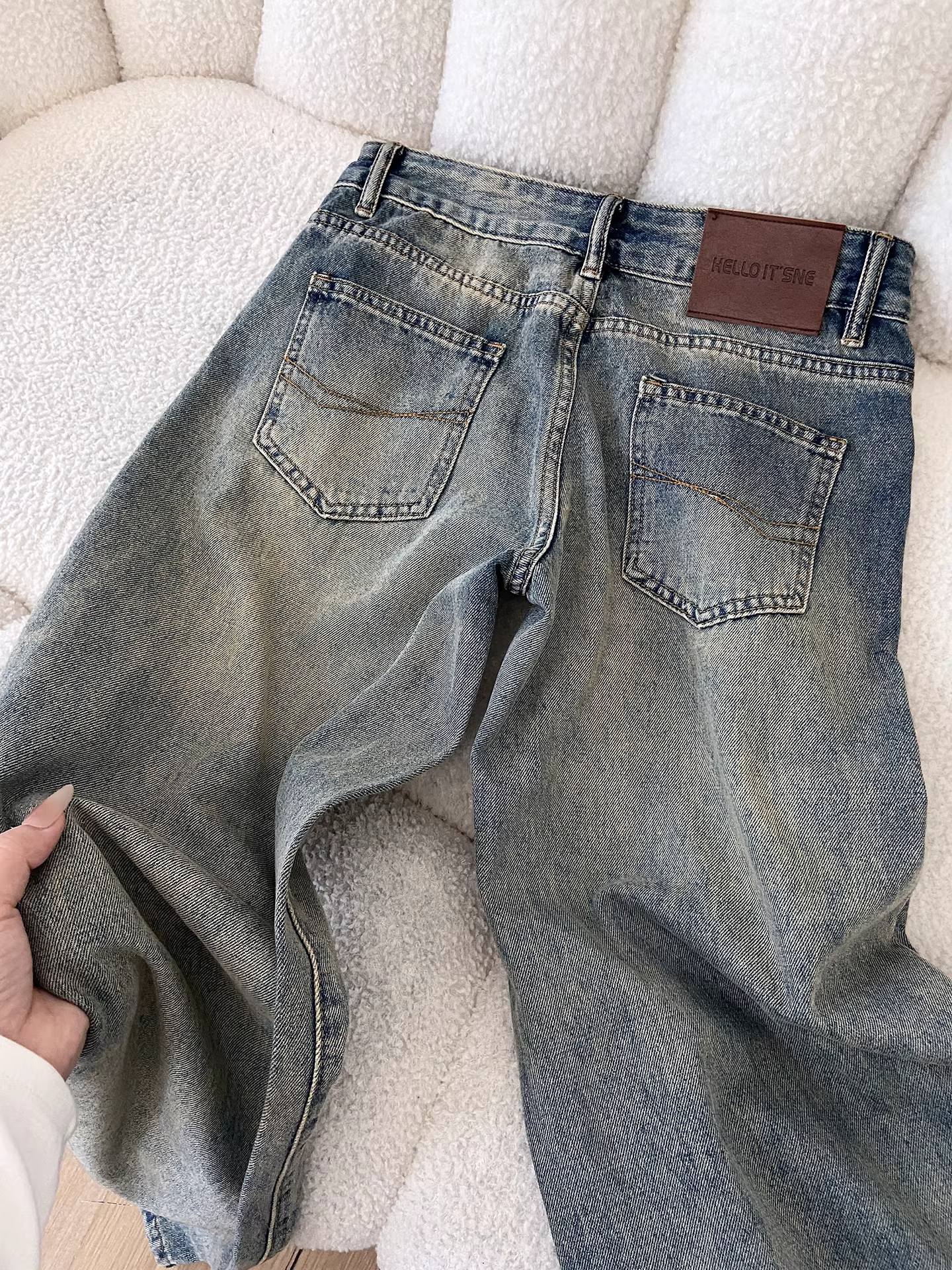 Quần jeans dáng loe kiểu Mỹ La Chapelle dành cho nữ, mẫu mới thu đông 2025, cạp cao, không bó sát.