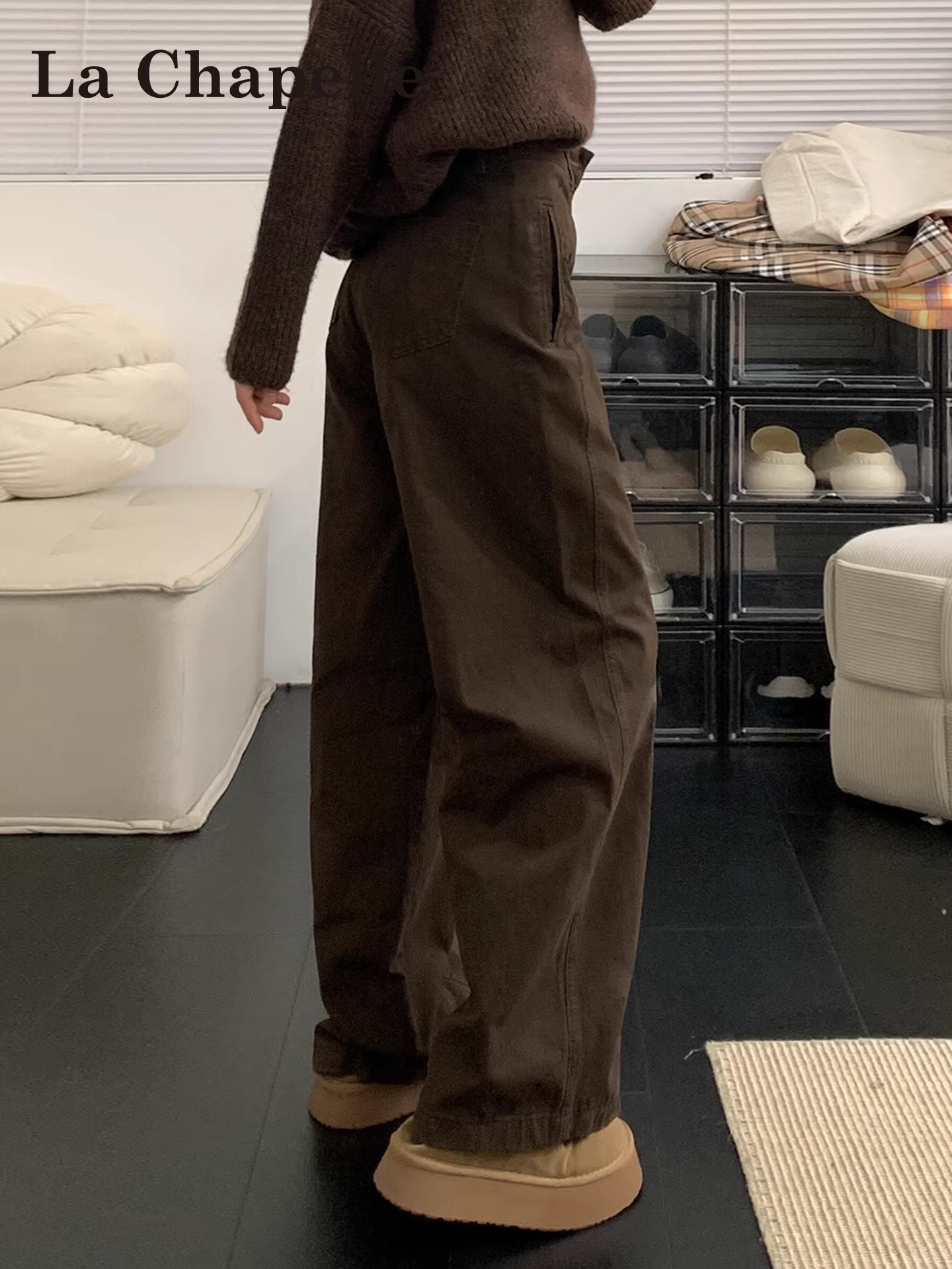Quần jeans ống rộng màu cà phê La Chapelle dành cho nữ, mẫu mới thu đông 2025, cạp cao, dáng rộng, ống thẳng, kiểu quần lửng.