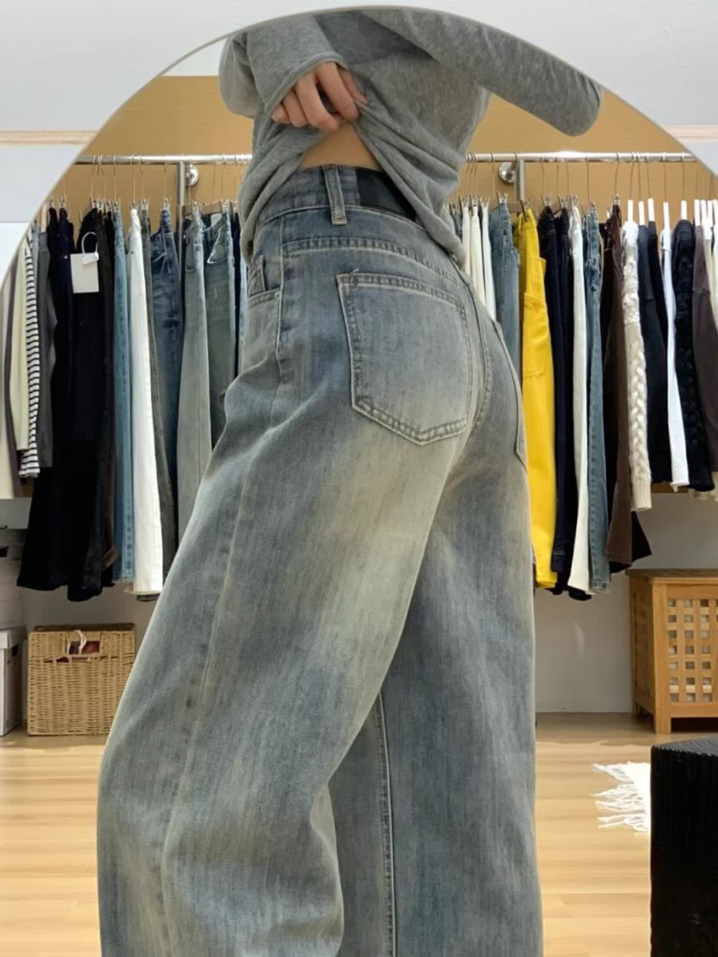 Quần jeans ống rộng lót lông cừu La Chapelle dành cho nữ, mẫu mới thu đông 2025, màu sáng, dáng thẳng, size nhỏ nhắn