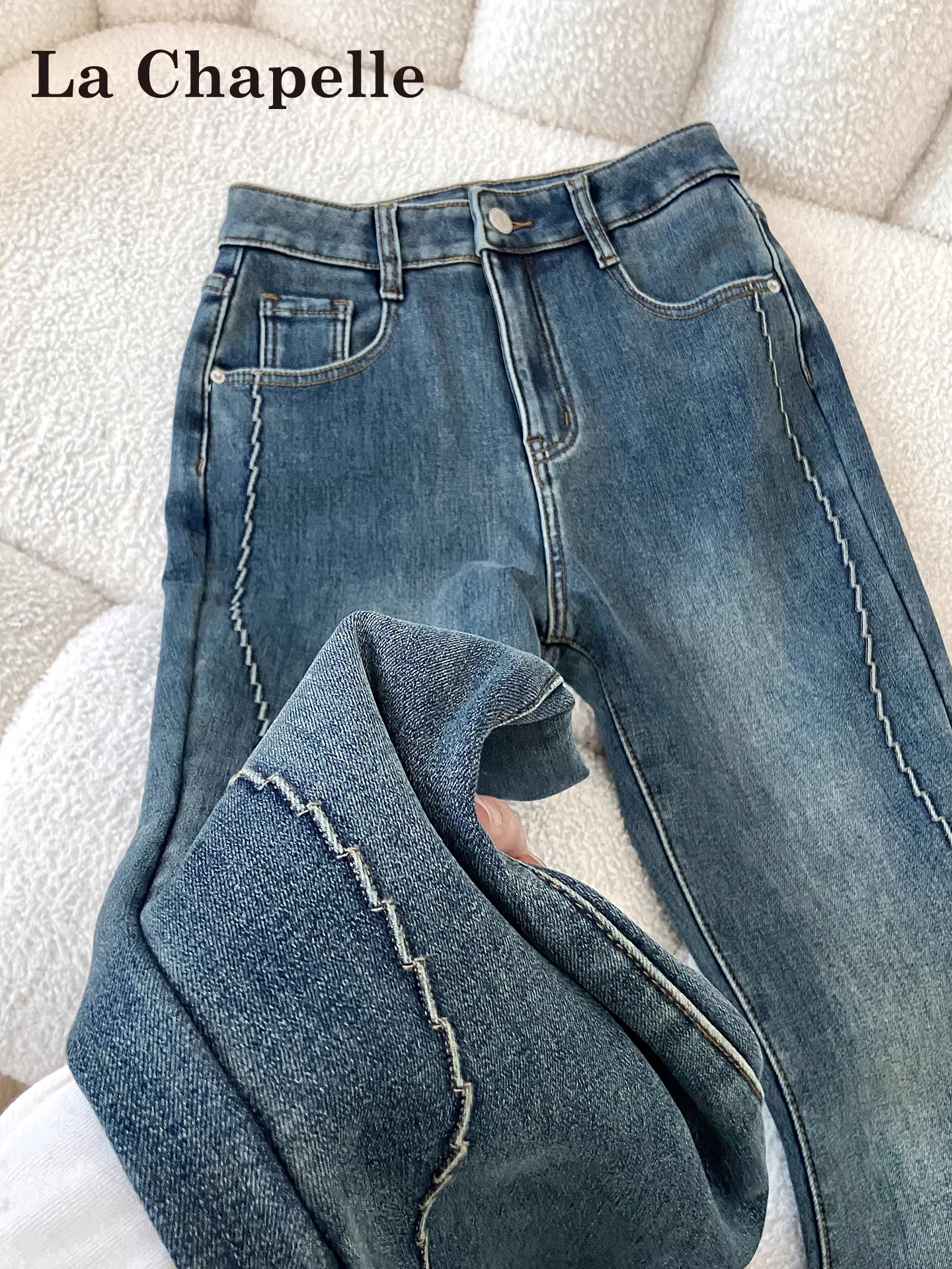 Quần jeans ống loe dày dặn lót lông cừu La Chapelle dành cho nữ, mẫu mới thu đông 2025, kiểu dáng ôm sát, ống chuông