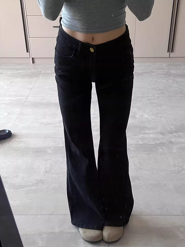 Quần jean ống loe lót lông cừu đen La Chapelle dành cho nữ, mẫu mới thu đông 2025, cạp cao, ôm dáng, chất liệu co giãn.
