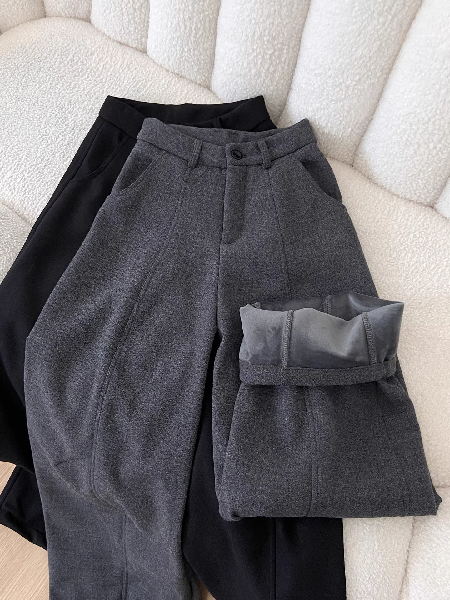 Quần ống rộng dày dặn lót lông cừu đen La Chapelle dành cho nữ, mẫu mới thu đông 2025, cạp cao, kiểu dáng thẳng, phong cách thường ngày