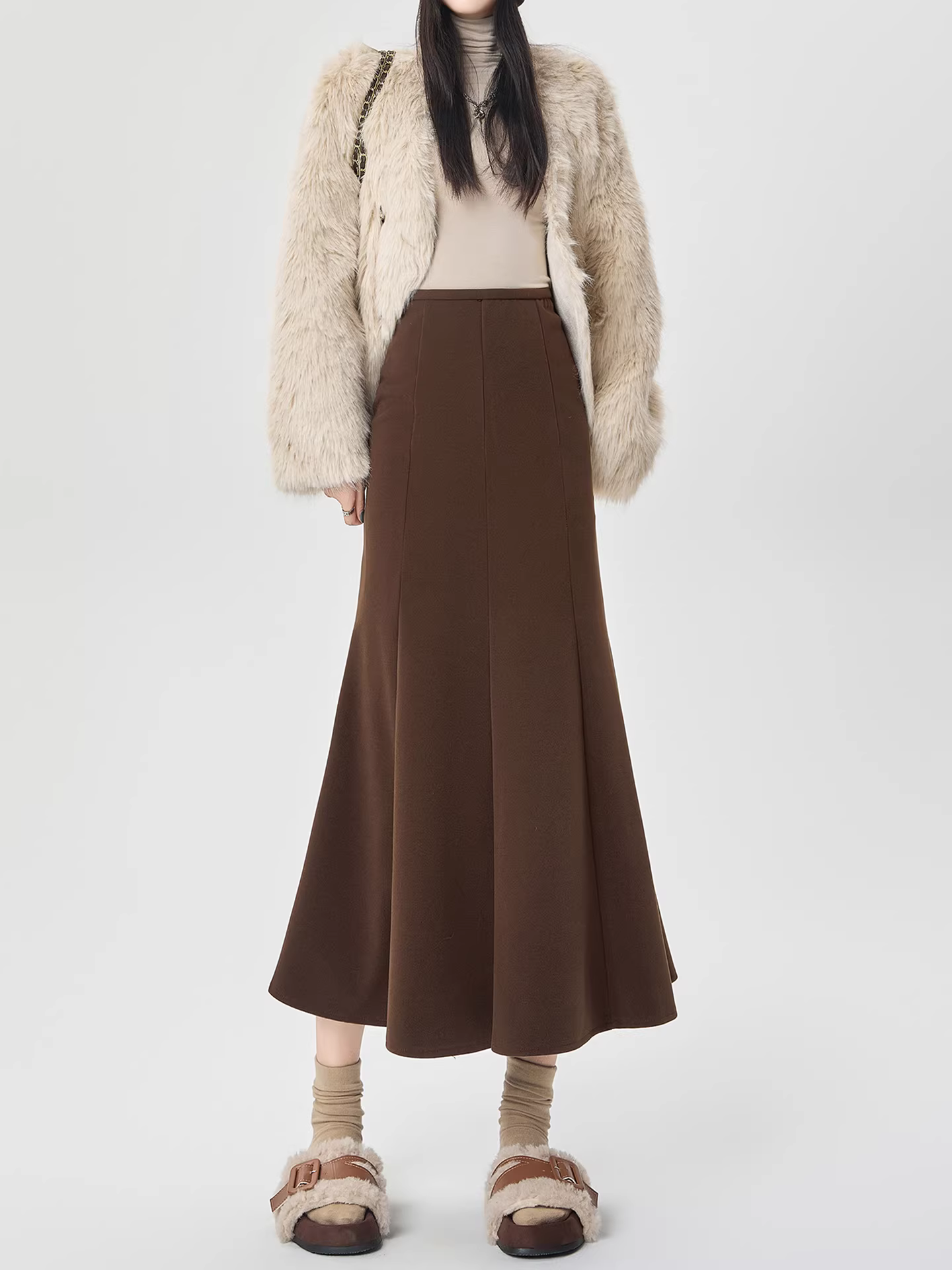 Váy len dày màu cà phê La Chapelle dành cho nữ, kiểu dáng mới thu đông 2025, cạp cao, dáng chữ A, dài ngang đùi, đuôi cá