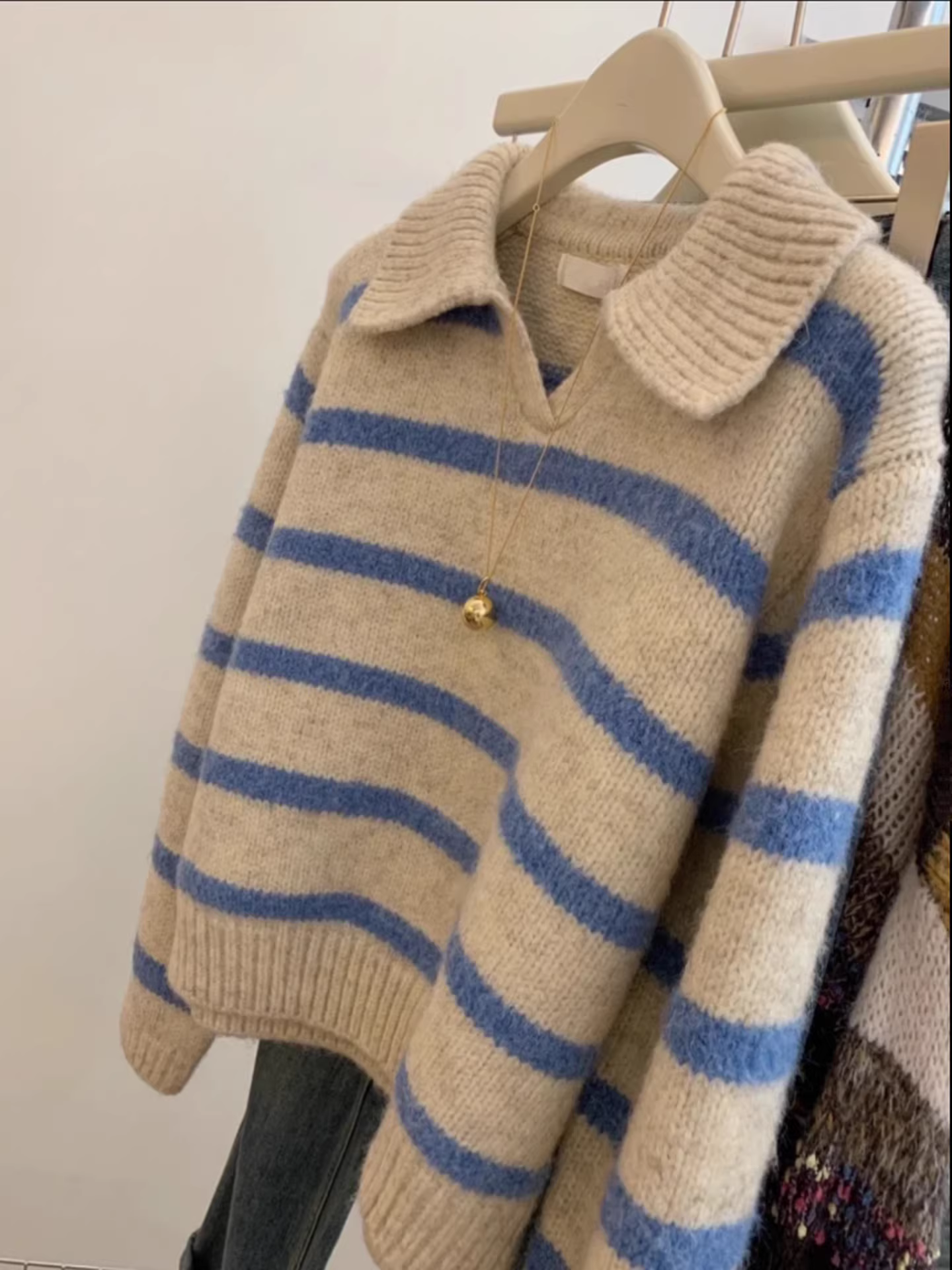 Áo len dệt kim dài tay sọc xanh La Chapelle dành cho nữ, mẫu mới thu đông 2025, áo mặc trong thường ngày