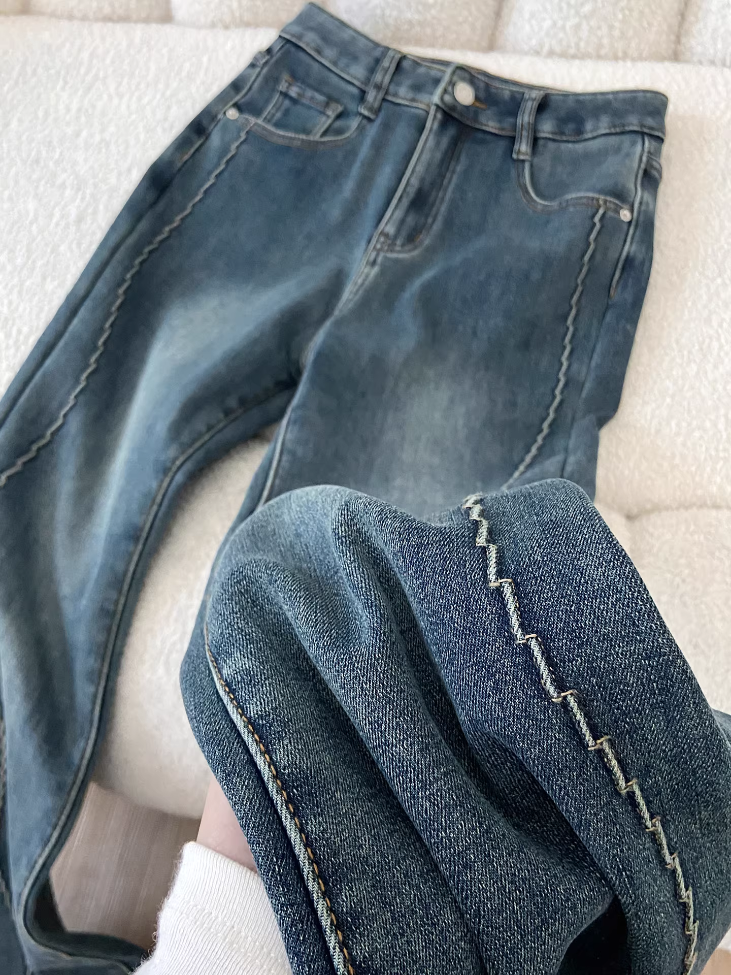 Quần jeans ống loe dày dặn lót lông cừu La Chapelle dành cho nữ, mẫu mới thu đông 2025, cạp cao