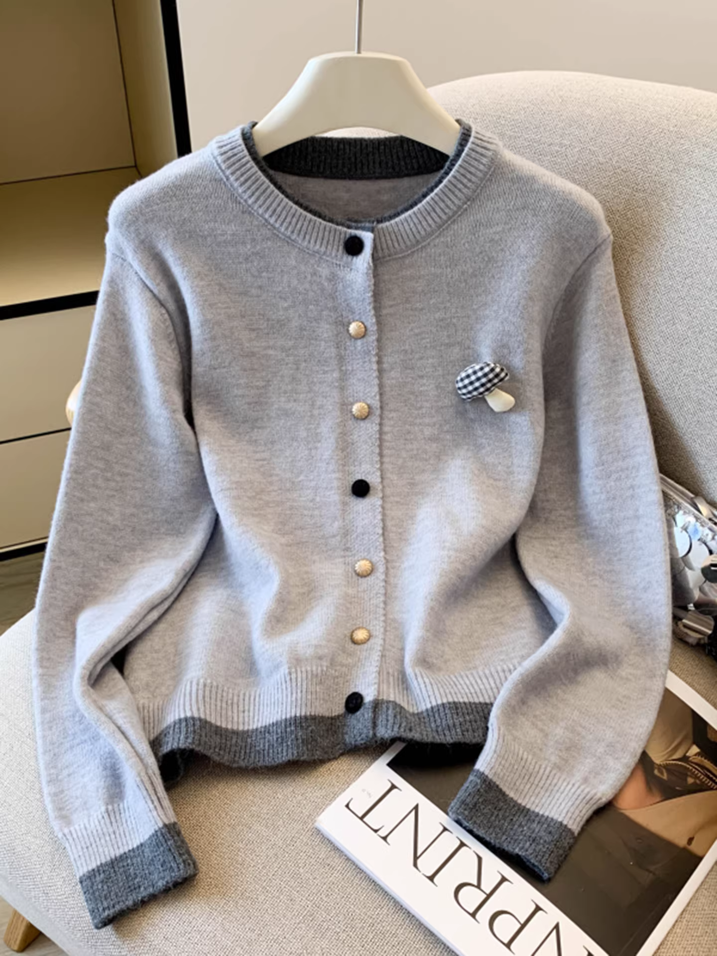 Áo cardigan len dệt kim dài tay màu xám La Chapelle dành cho nữ, kiểu dáng mùa thu đông 2025 mới, phong cách lười biếng, áo khoác rộng rãi