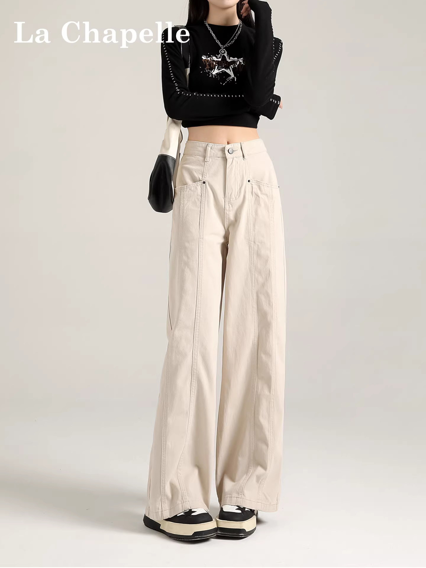 Quần cargo ống rộng dài chấm đất La Chapelle màu trắng dành cho nữ, mẫu mới thu đông 2025, cạp cao, dáng suông, phong cách giản dị, dành cho người nhỏ nhắn