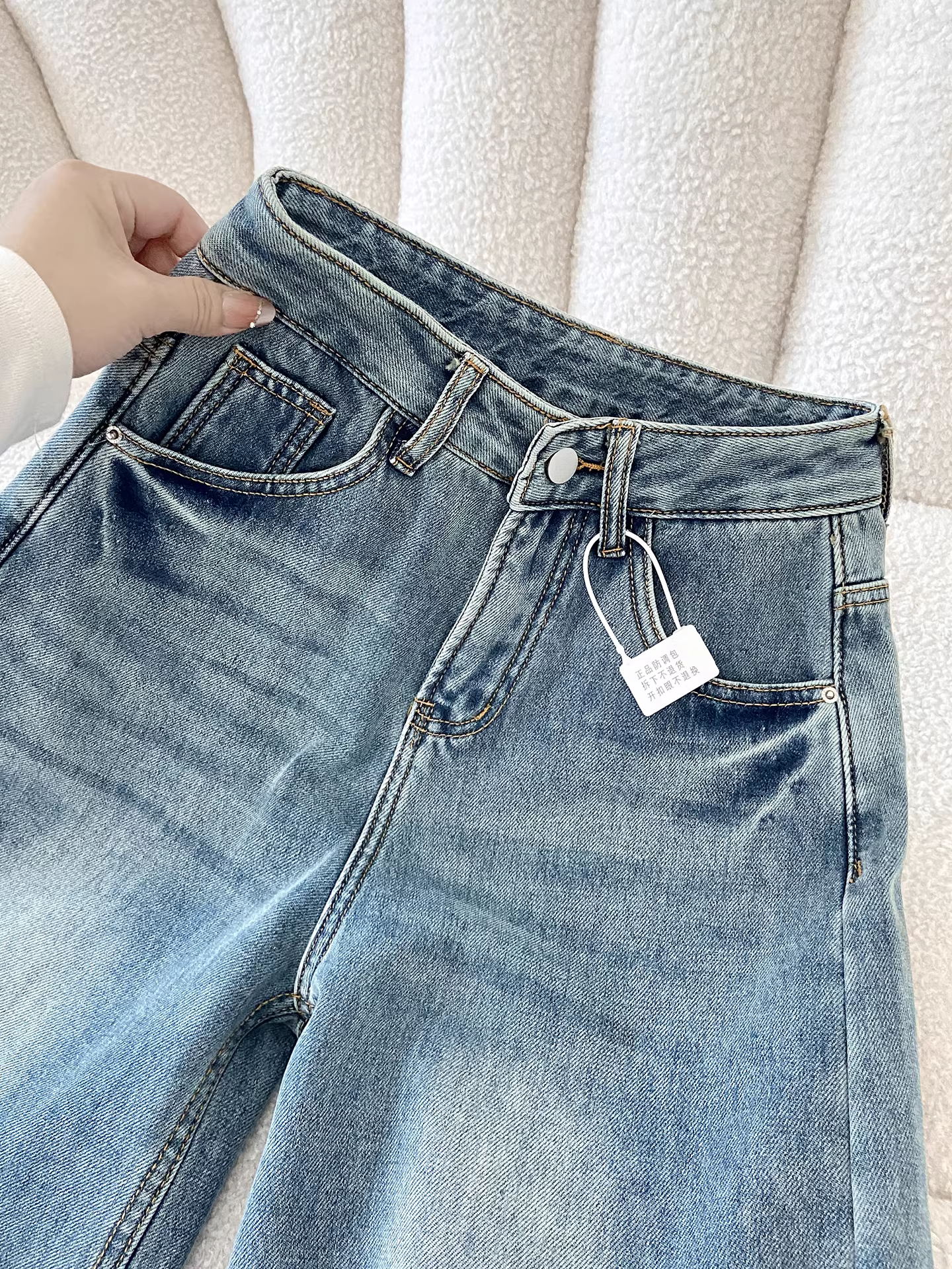 Quần jeans ống rộng dày dặn lót lông màu sáng La Chapelle dành cho nữ, mùa thu đông 2025, kiểu dáng mới cạp cao, dáng thẳng, chất liệu mềm mại