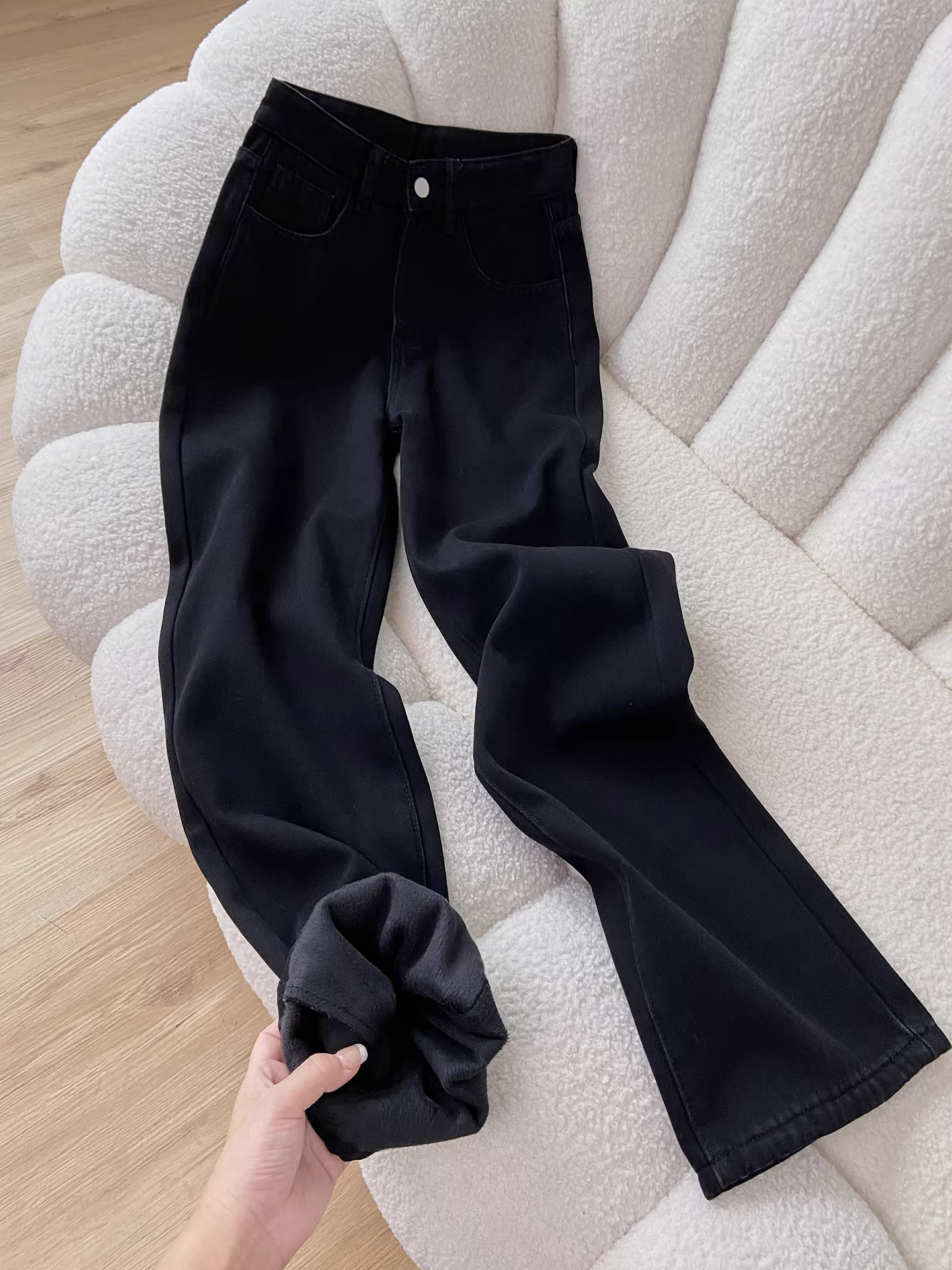 Quần jean đen La Chapelle ống rộng dành cho nữ, kiểu mới thu đông 2025, cạp cao, lót lông, dày dặn, dáng thẳng, size nhỏ.