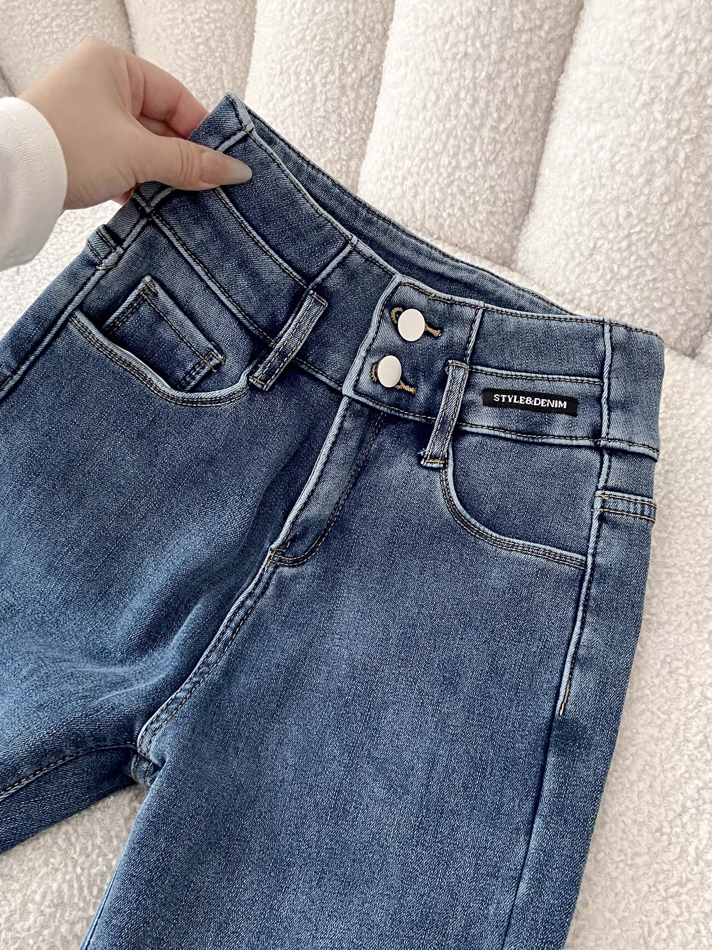 Quần jeans nữ La Chapelle kiểu dáng ôm sát, lót lông dày dặn, chất liệu co giãn, cạp cao, mùa thu đông 2025